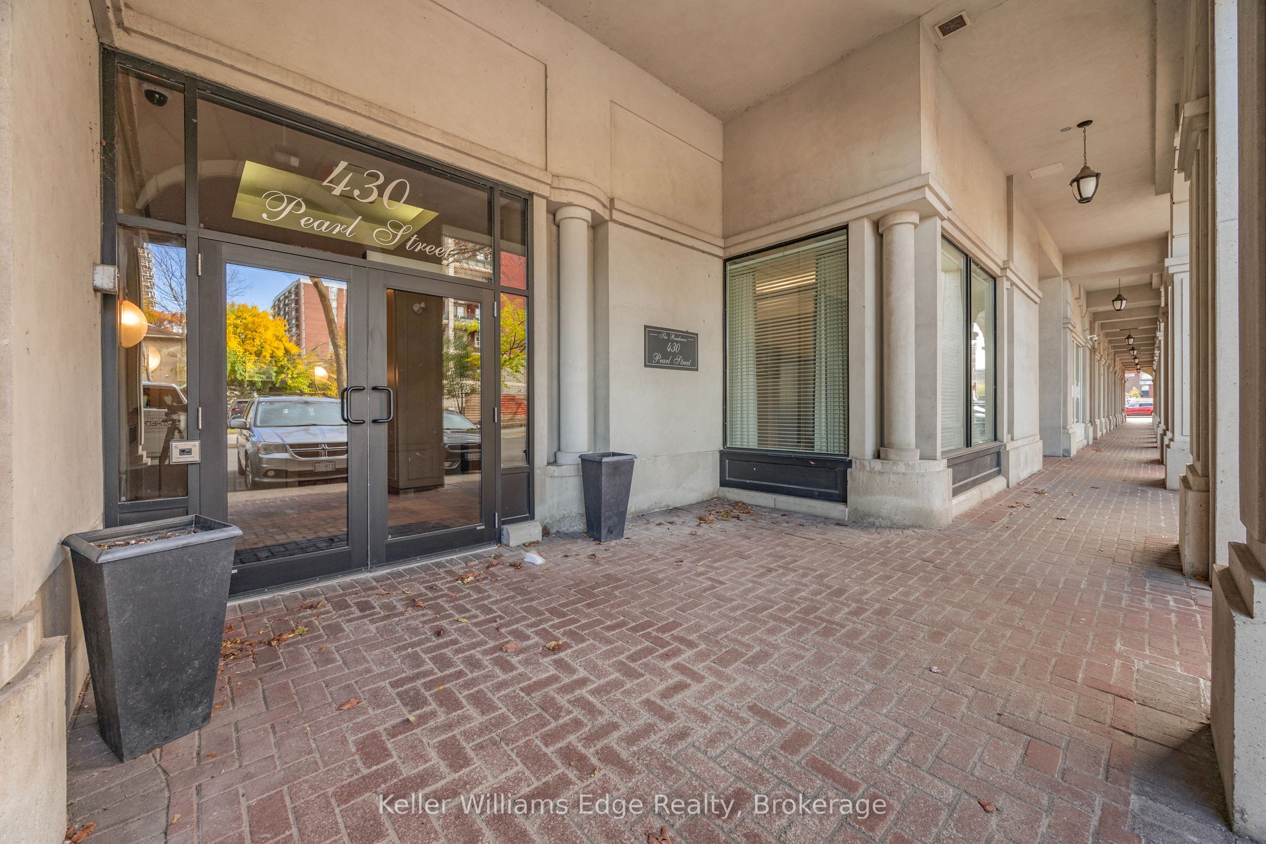 430 Pearl St Property Photo 3