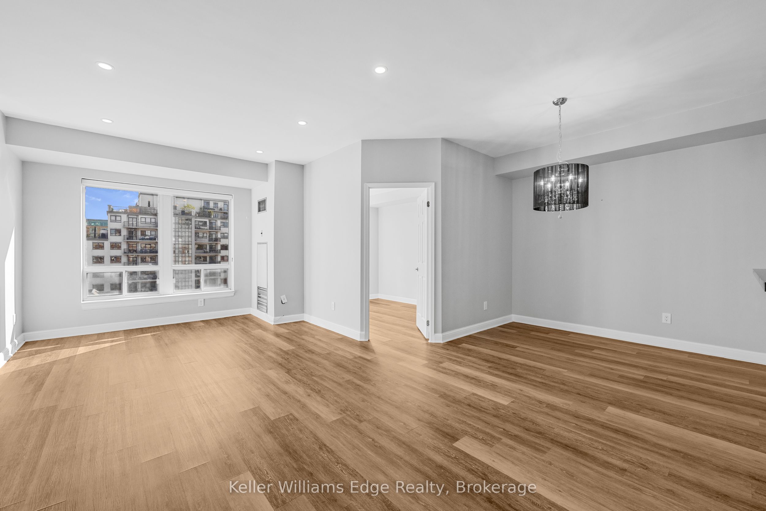 430 Pearl St Property Photo 9