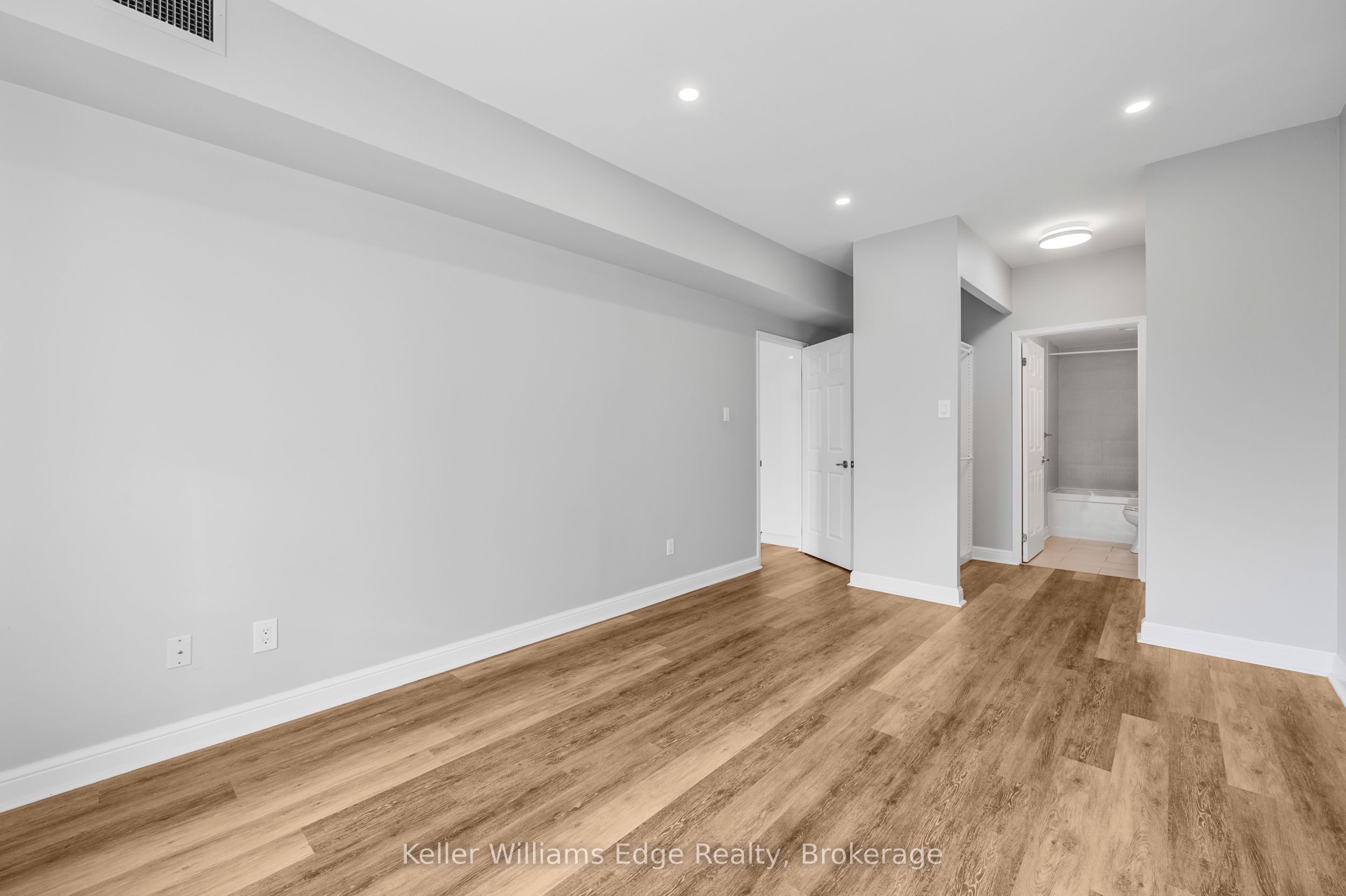 430 Pearl St Property Photo 17