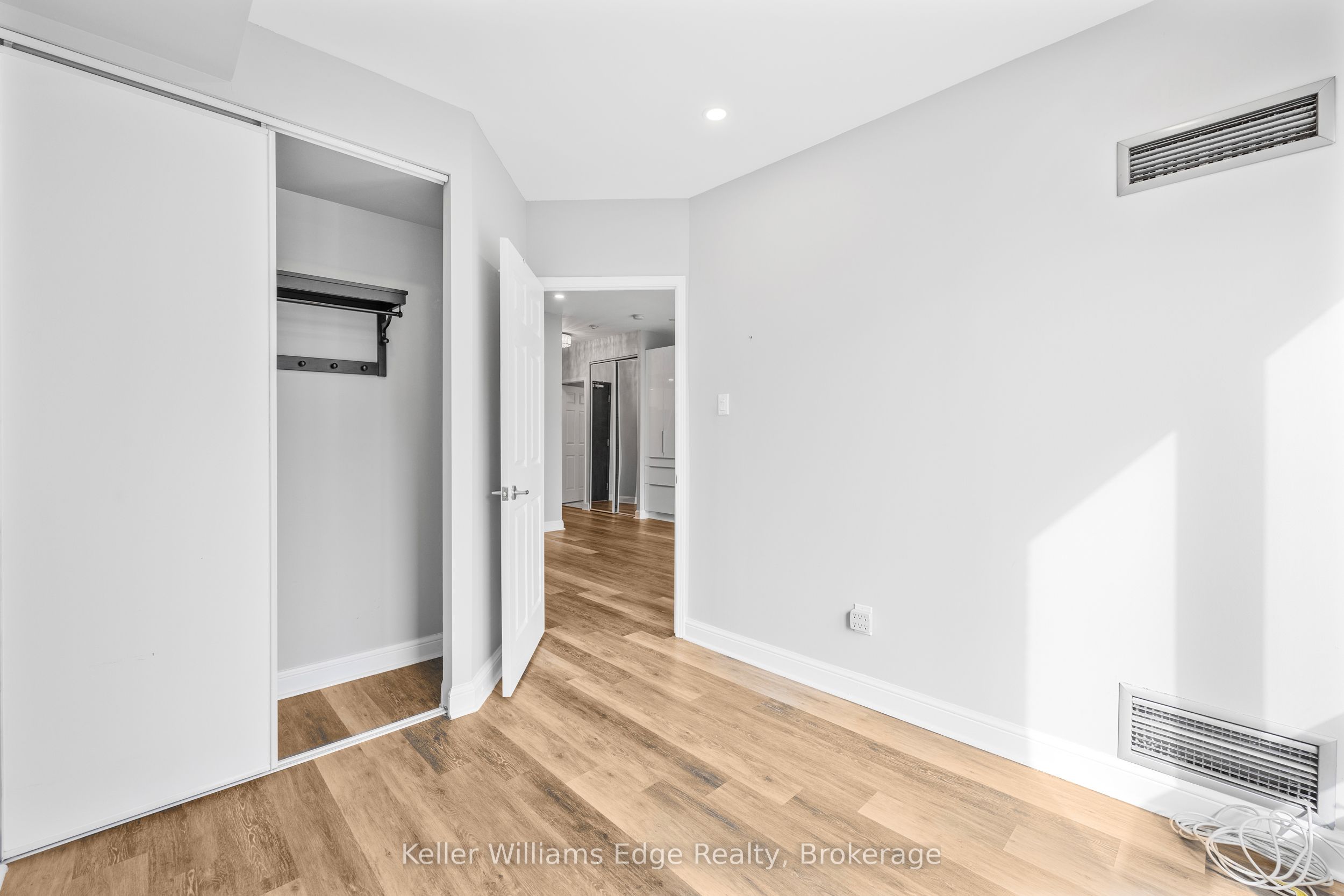 430 Pearl St Property Photo 22