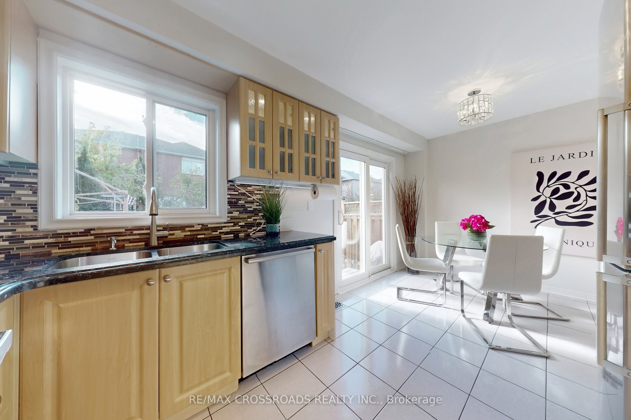 5424 Antrex Crescent Property Photo 7