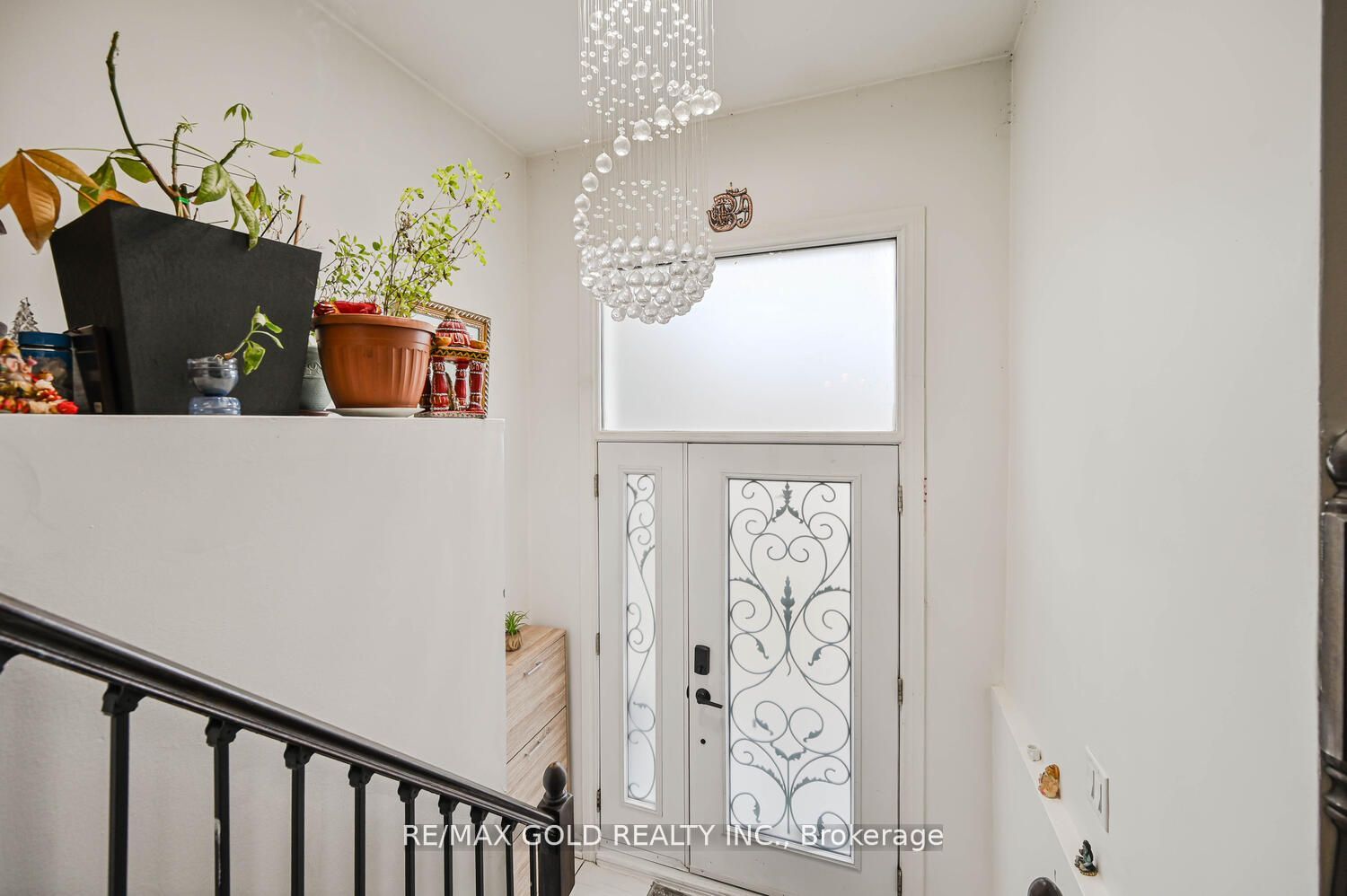 7296 Sigsbee Dr Property Photo 3