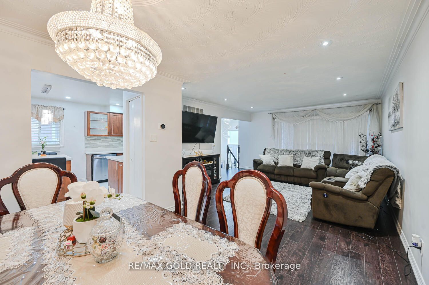 7296 Sigsbee Dr Property Photo 9