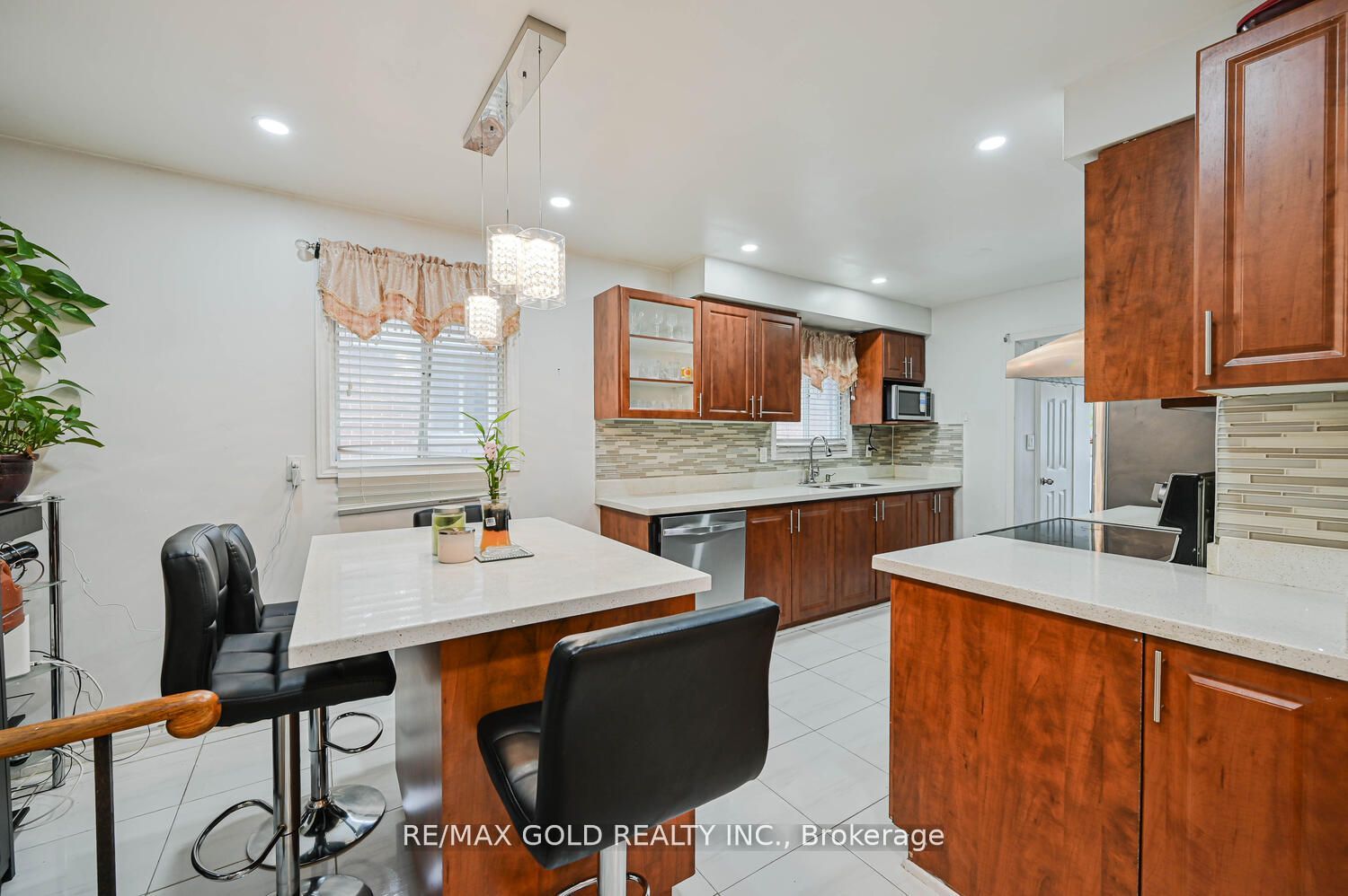 7296 Sigsbee Dr Property Photo 13