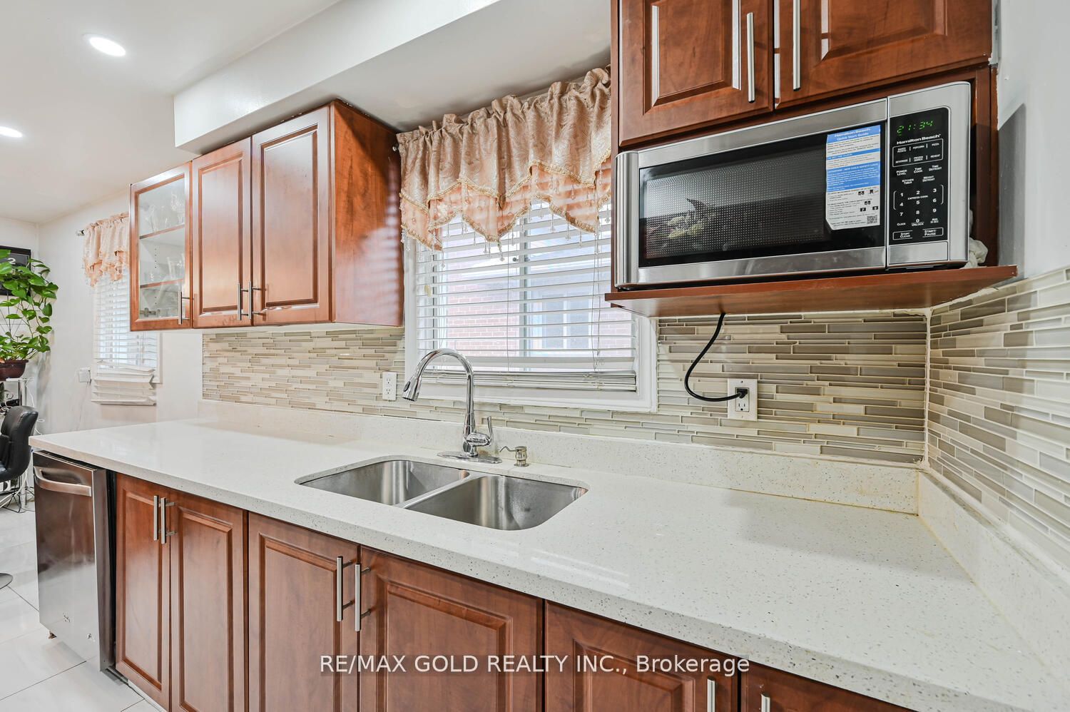 7296 Sigsbee Dr Property Photo 18