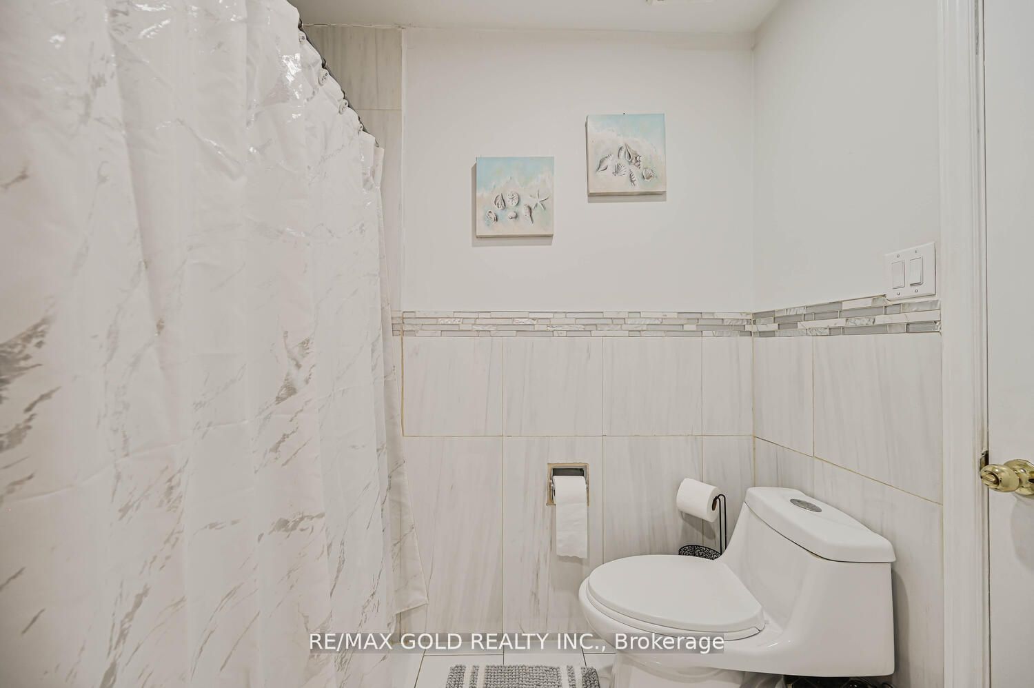 7296 Sigsbee Dr Property Photo 28