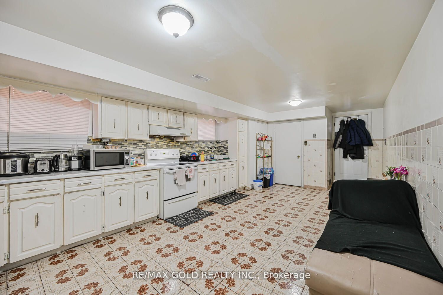 7296 Sigsbee Dr Property Photo 31