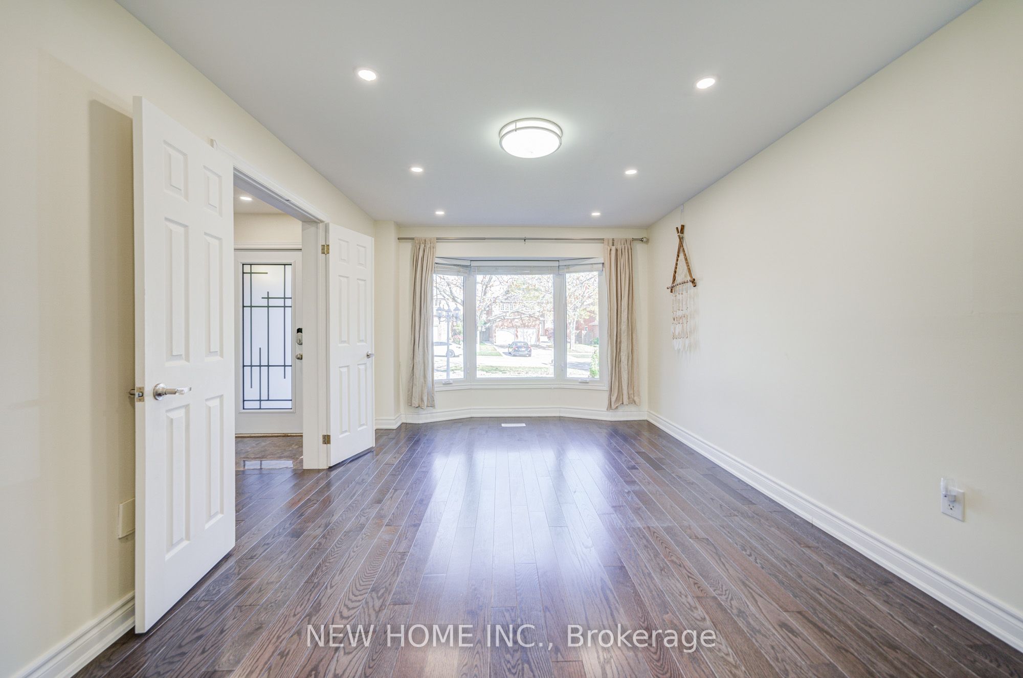 2106 Oakmead Boulevard Property Photo 8