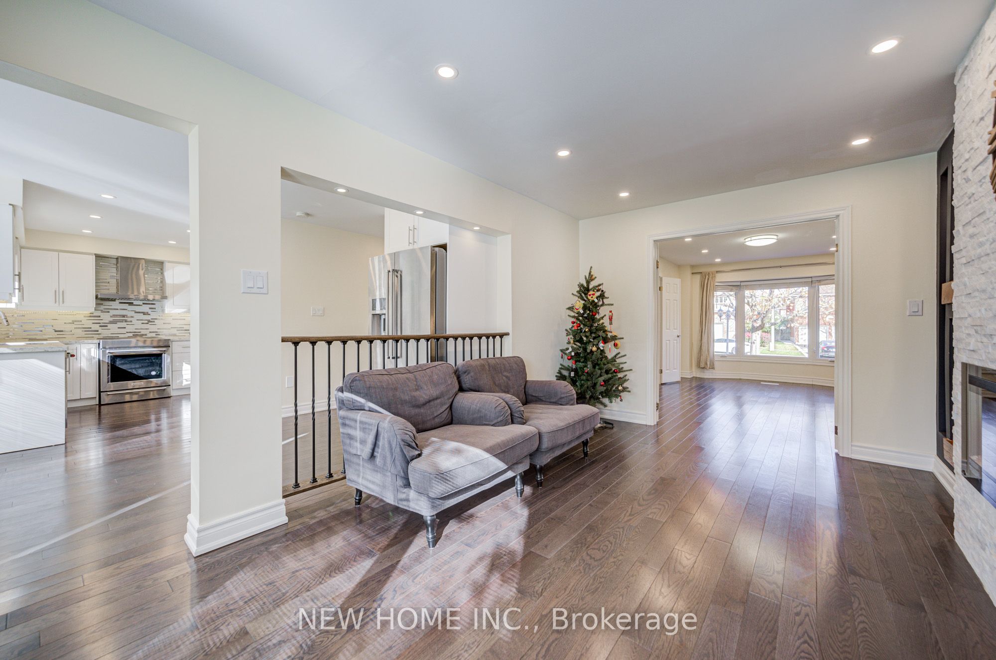 2106 Oakmead Boulevard Property Photo 10