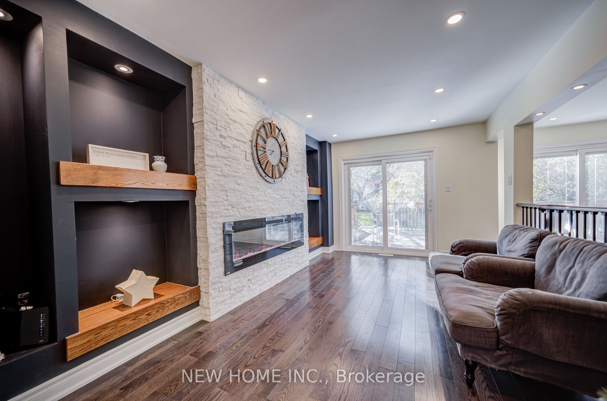 2106 Oakmead Boulevard Property Photo 11