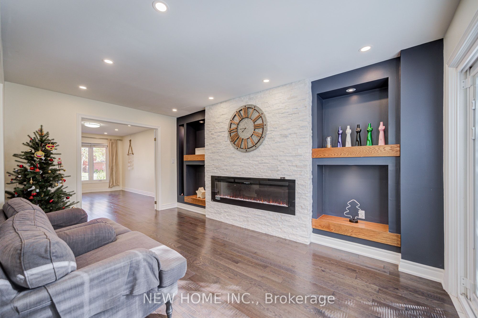 2106 Oakmead Boulevard Property Photo 12