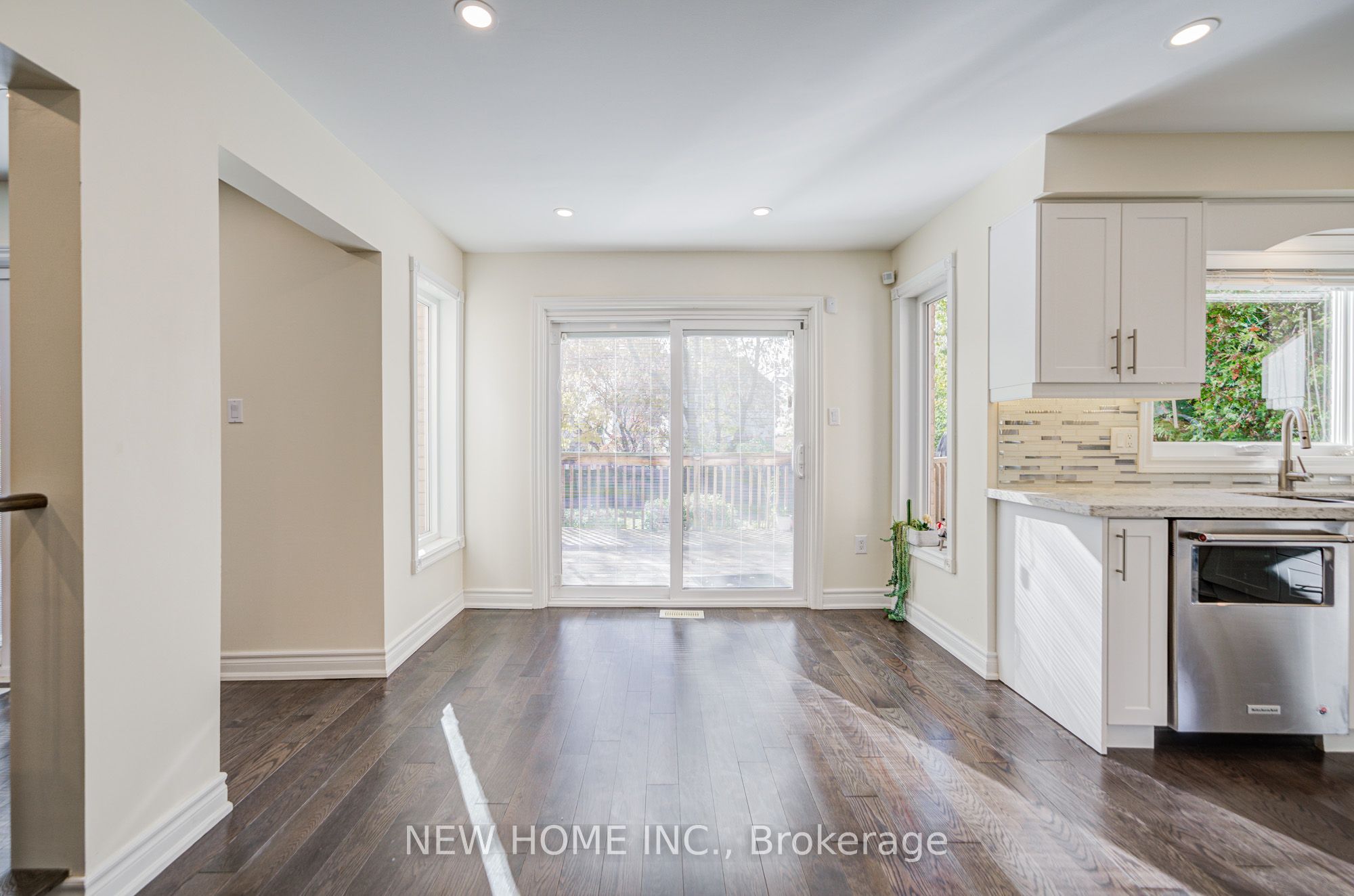 2106 Oakmead Boulevard Property Photo 14