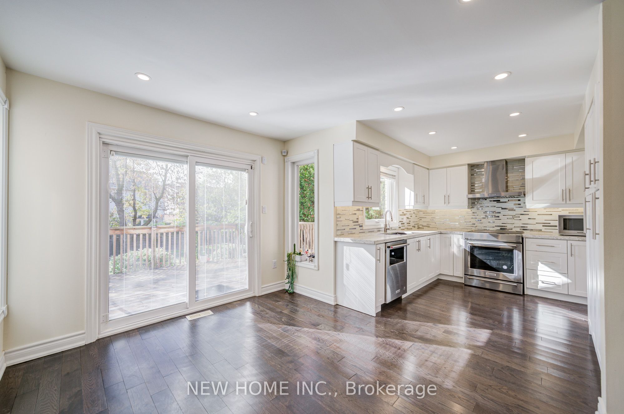 2106 Oakmead Boulevard Property Photo 15