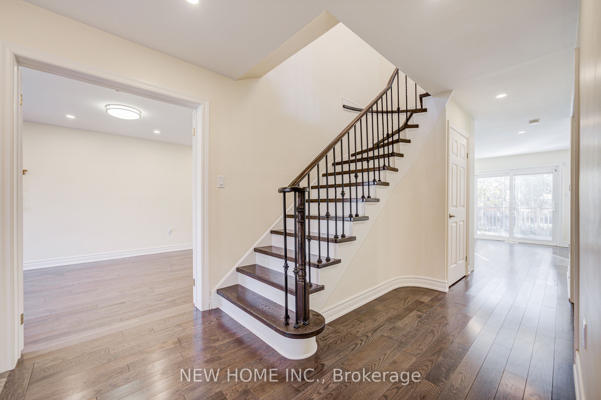 2106 Oakmead Boulevard Property Photo 23