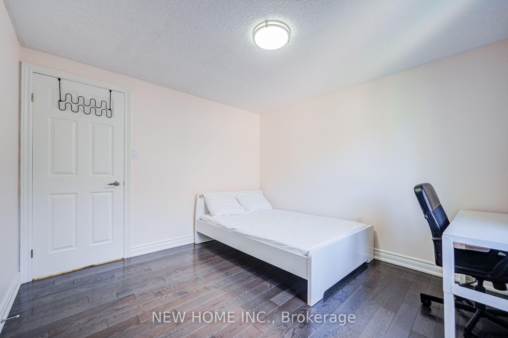 2106 Oakmead Boulevard Property Photo 33