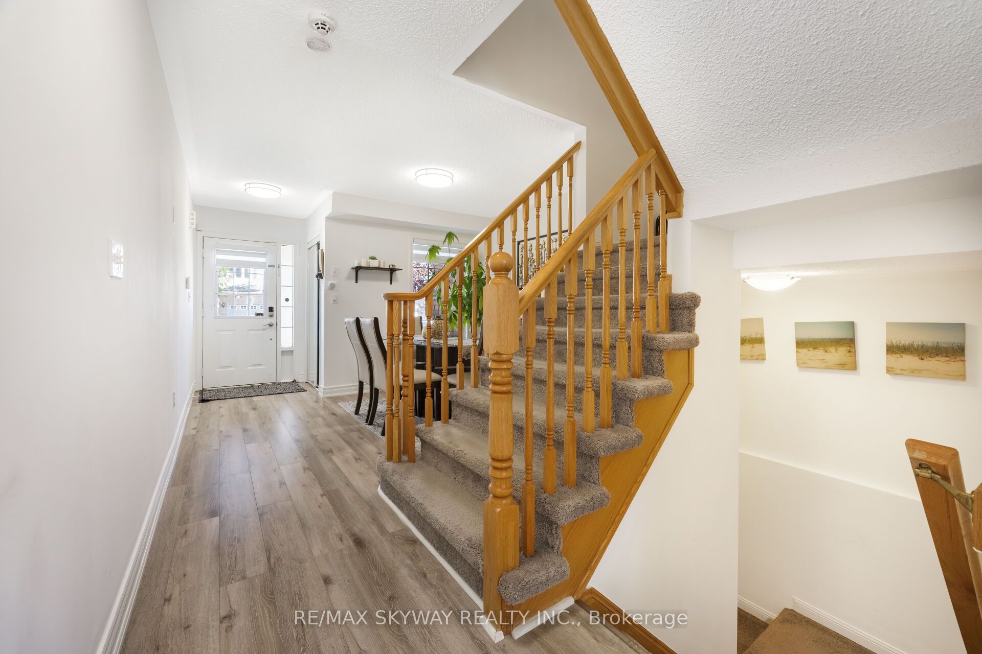 1570 Cartwright Cres Property Photo 25