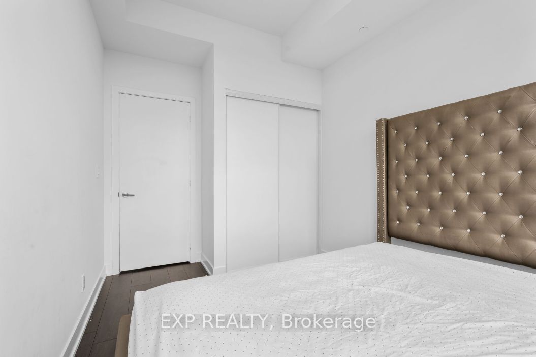 180 Veterans Dr Property Photo 23