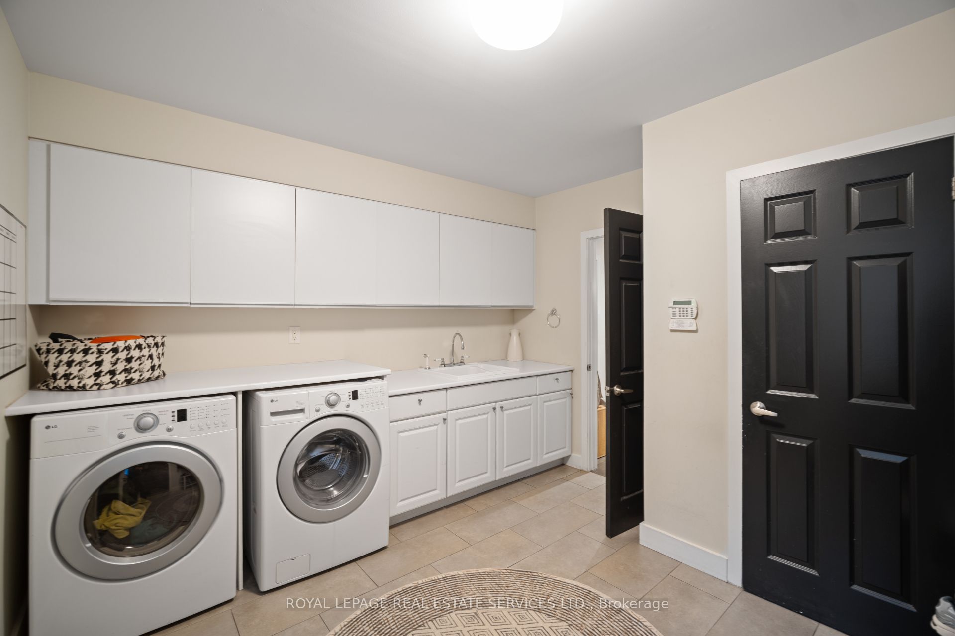 3 Friars Lane Property Photo 16