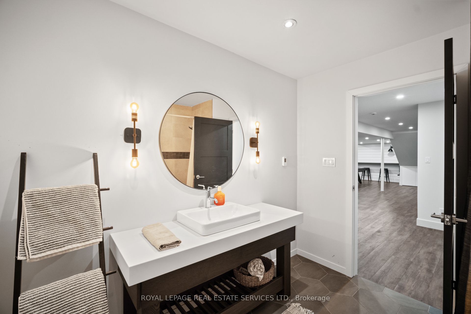 3 Friars Lane Property Photo 40