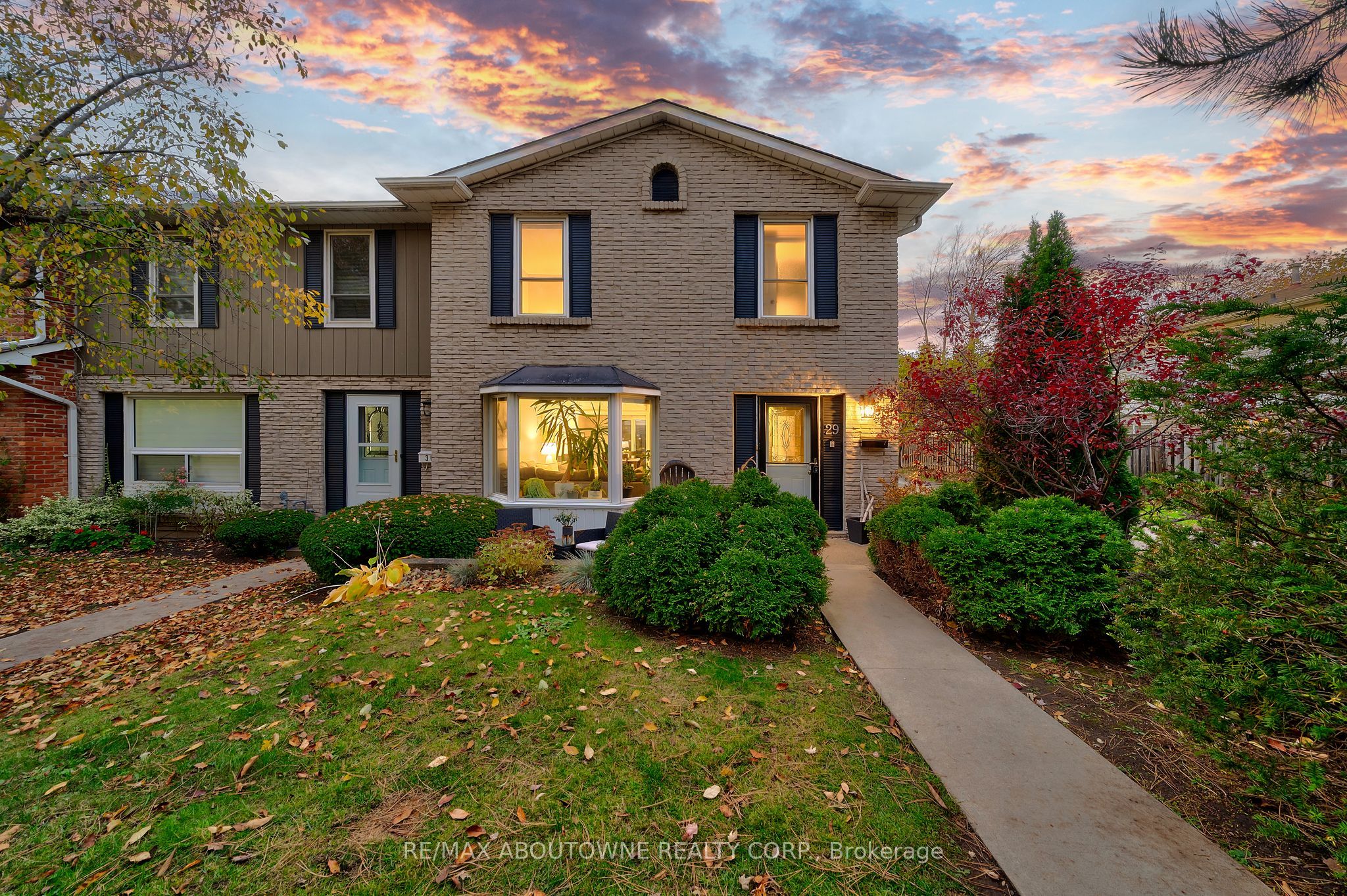 5475 Lakeshore Road 29 Property Photo 1