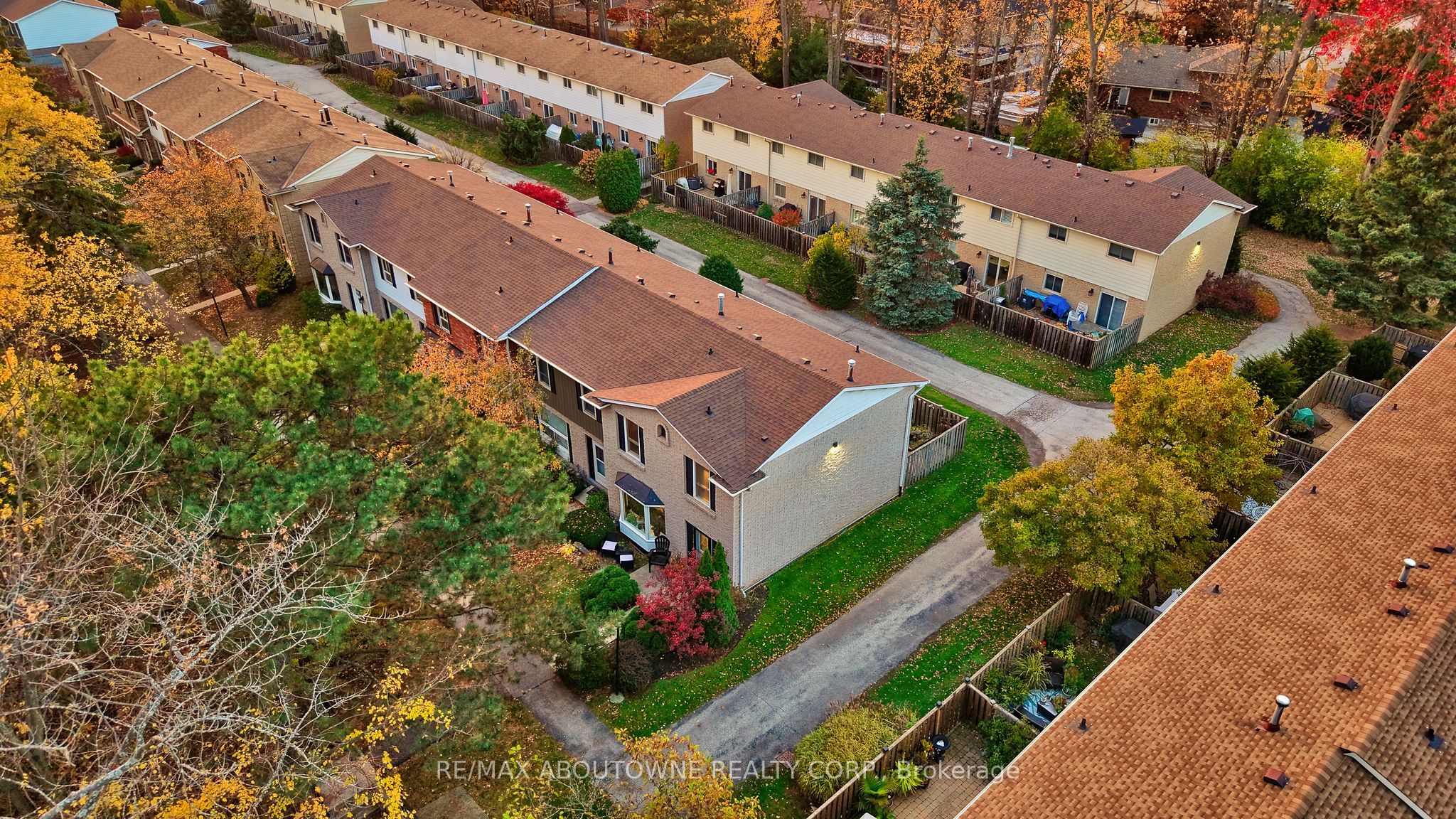 5475 Lakeshore Road 29 Property Photo 27