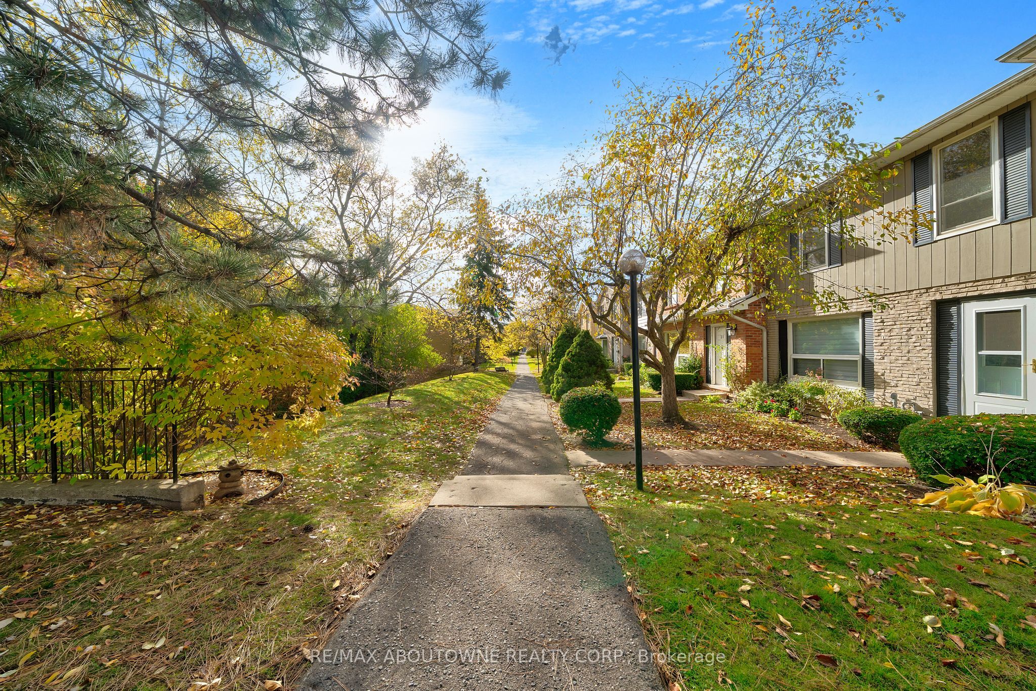 5475 Lakeshore Road 29 Property Photo 37