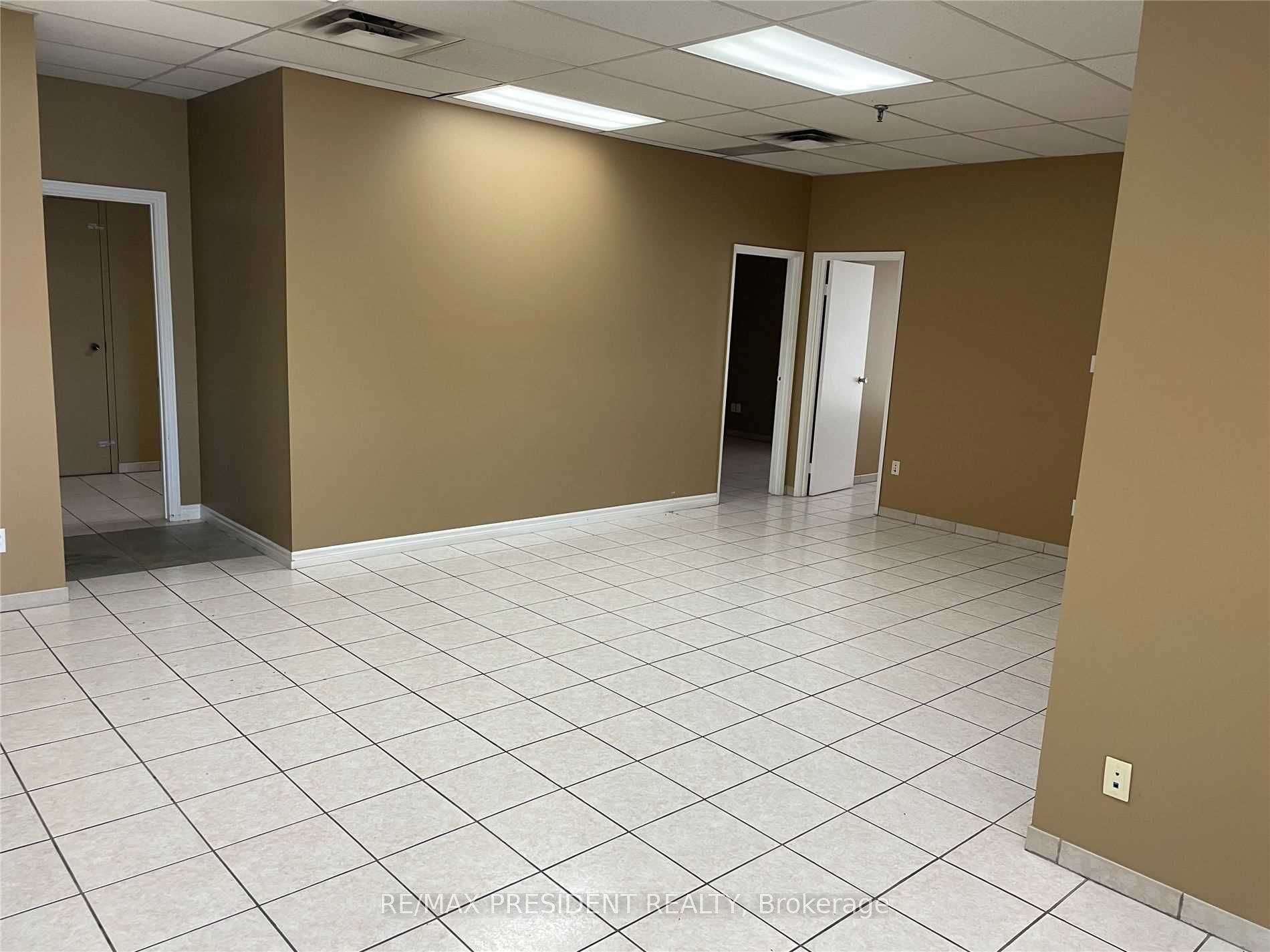 7175 Tranmere Dr Property Photo 2