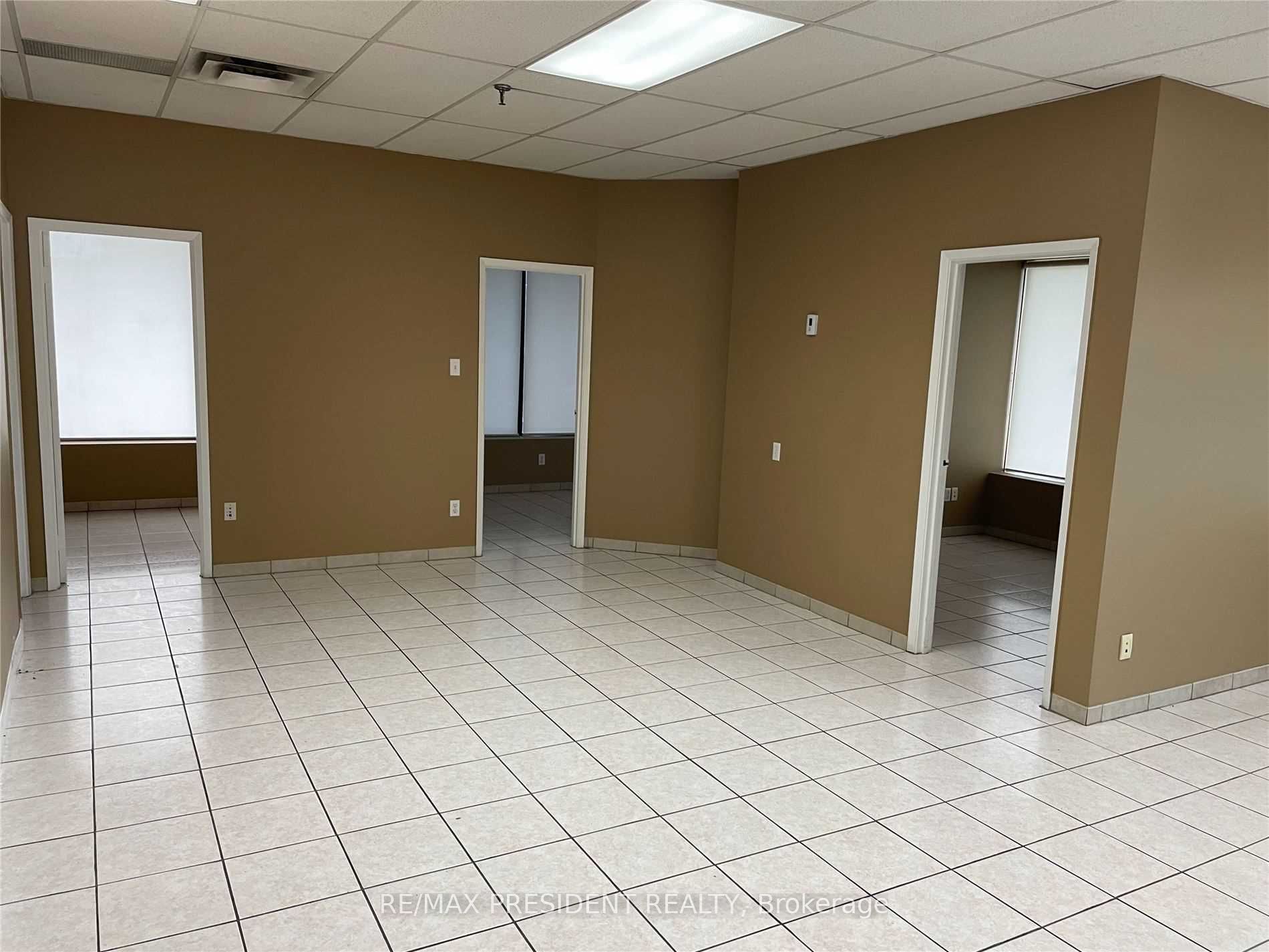 7175 Tranmere Dr Property Photo 3