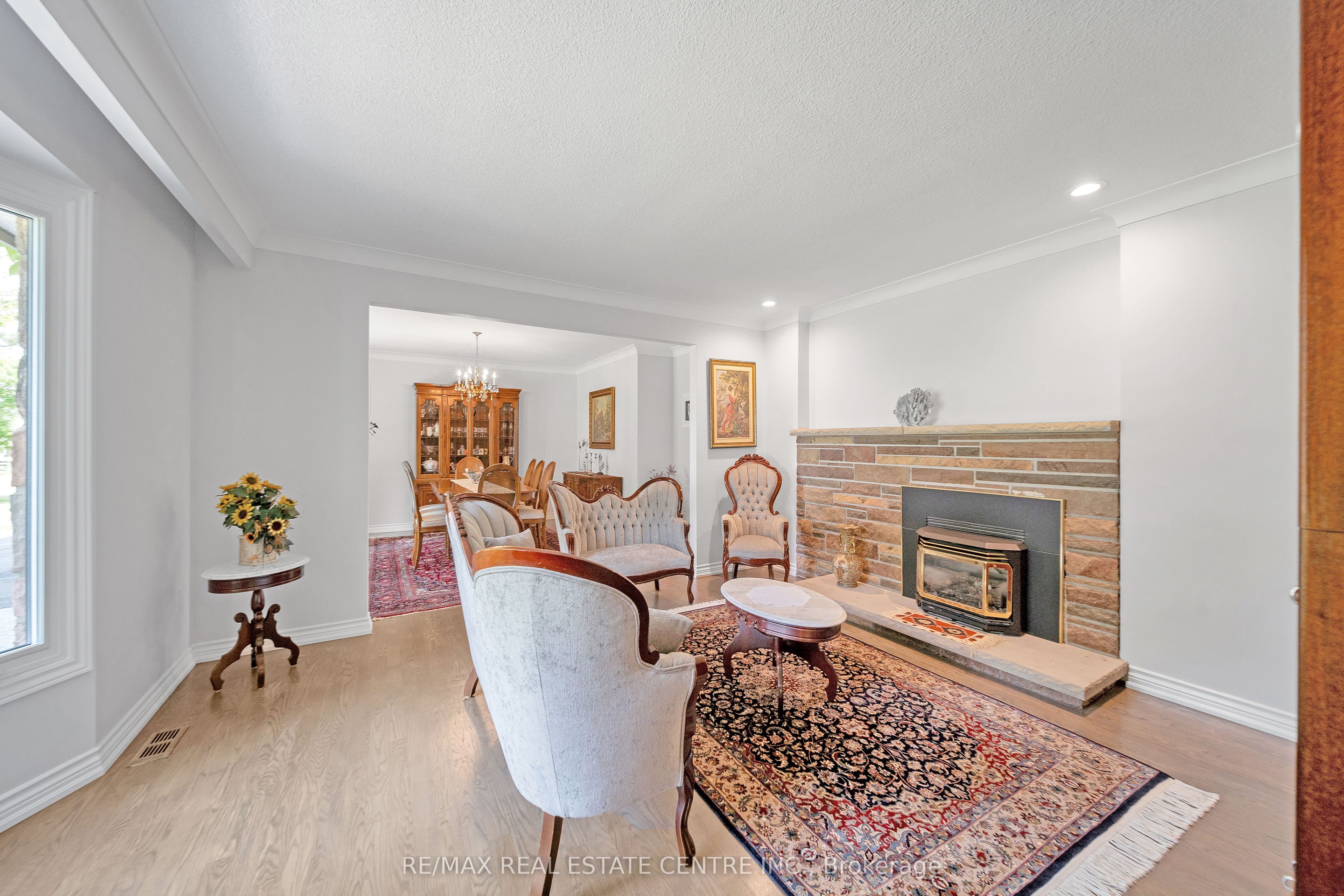 8438 9 Line Property Photo 6