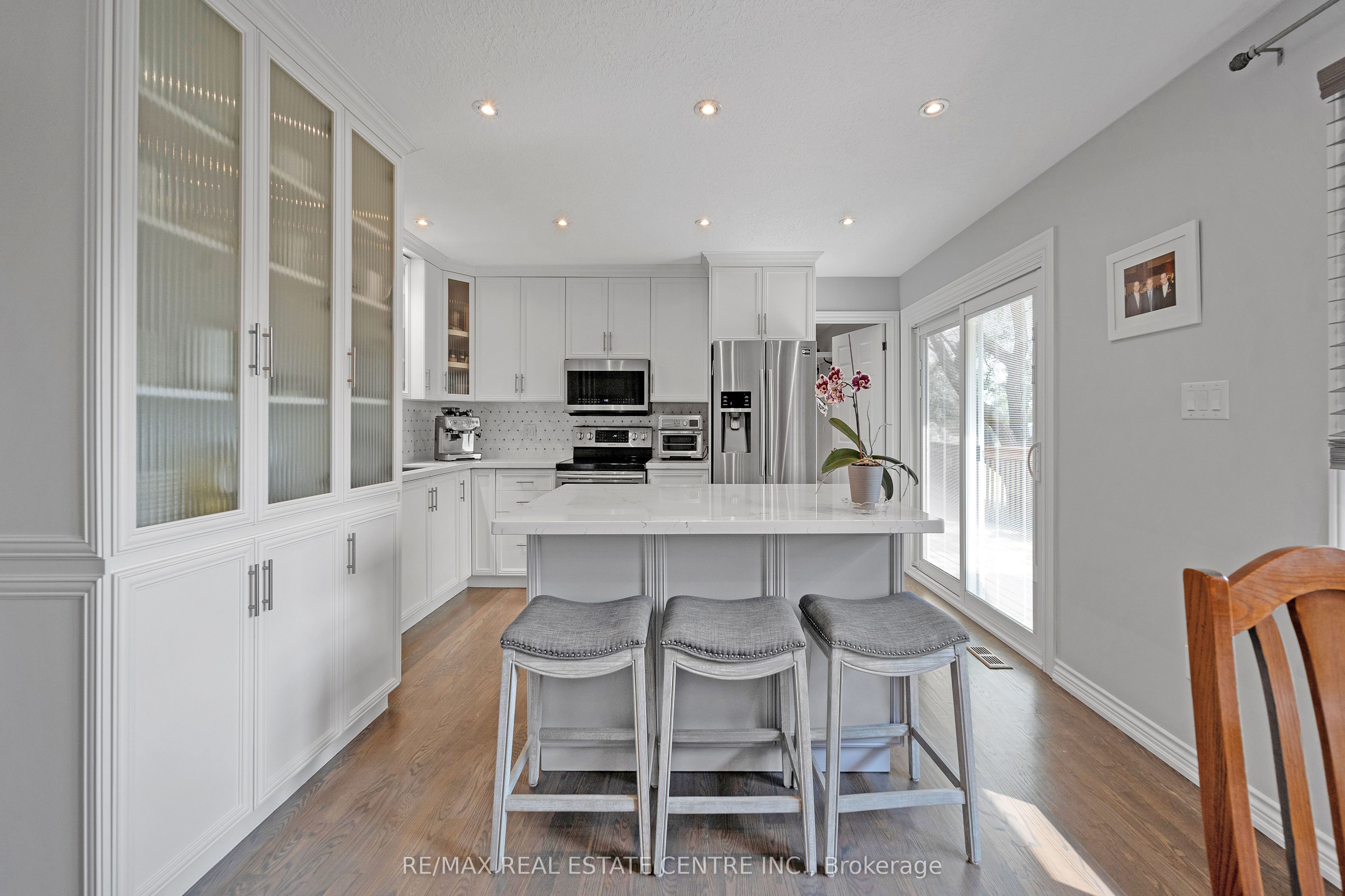 8438 9 Line Property Photo 9