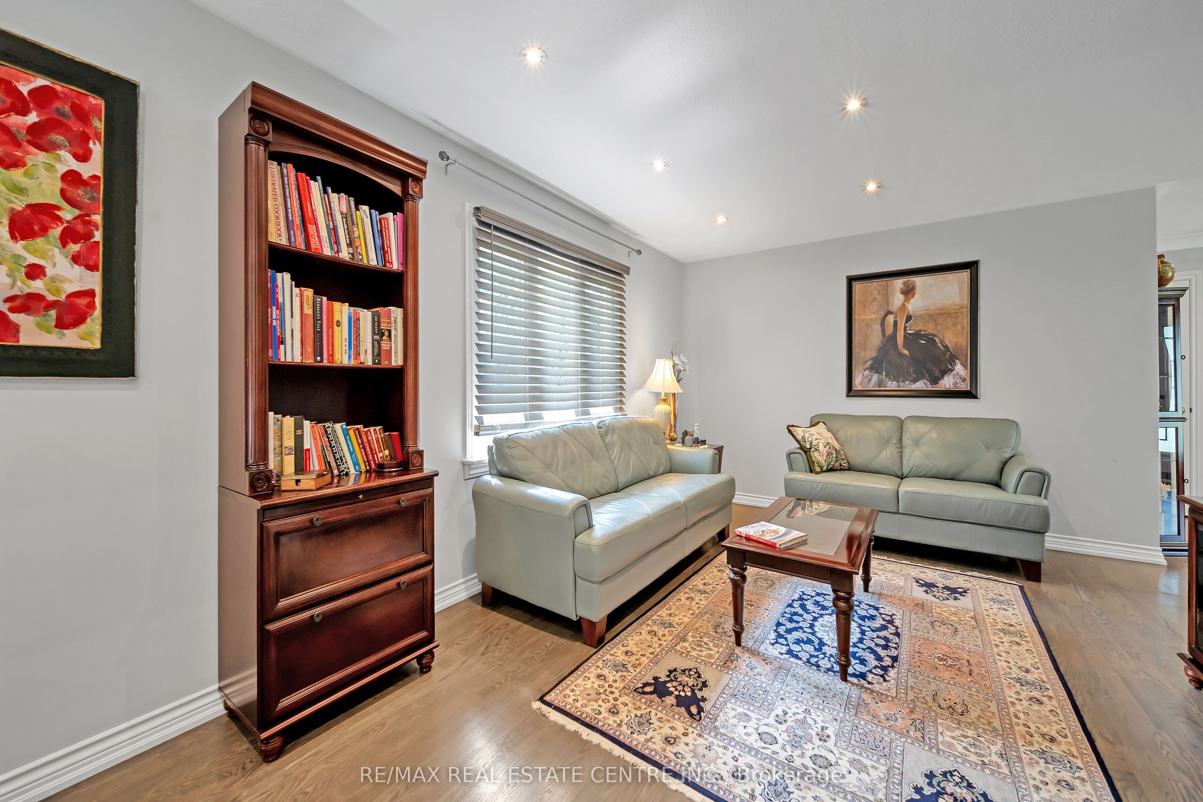 8438 9 Line Property Photo 15