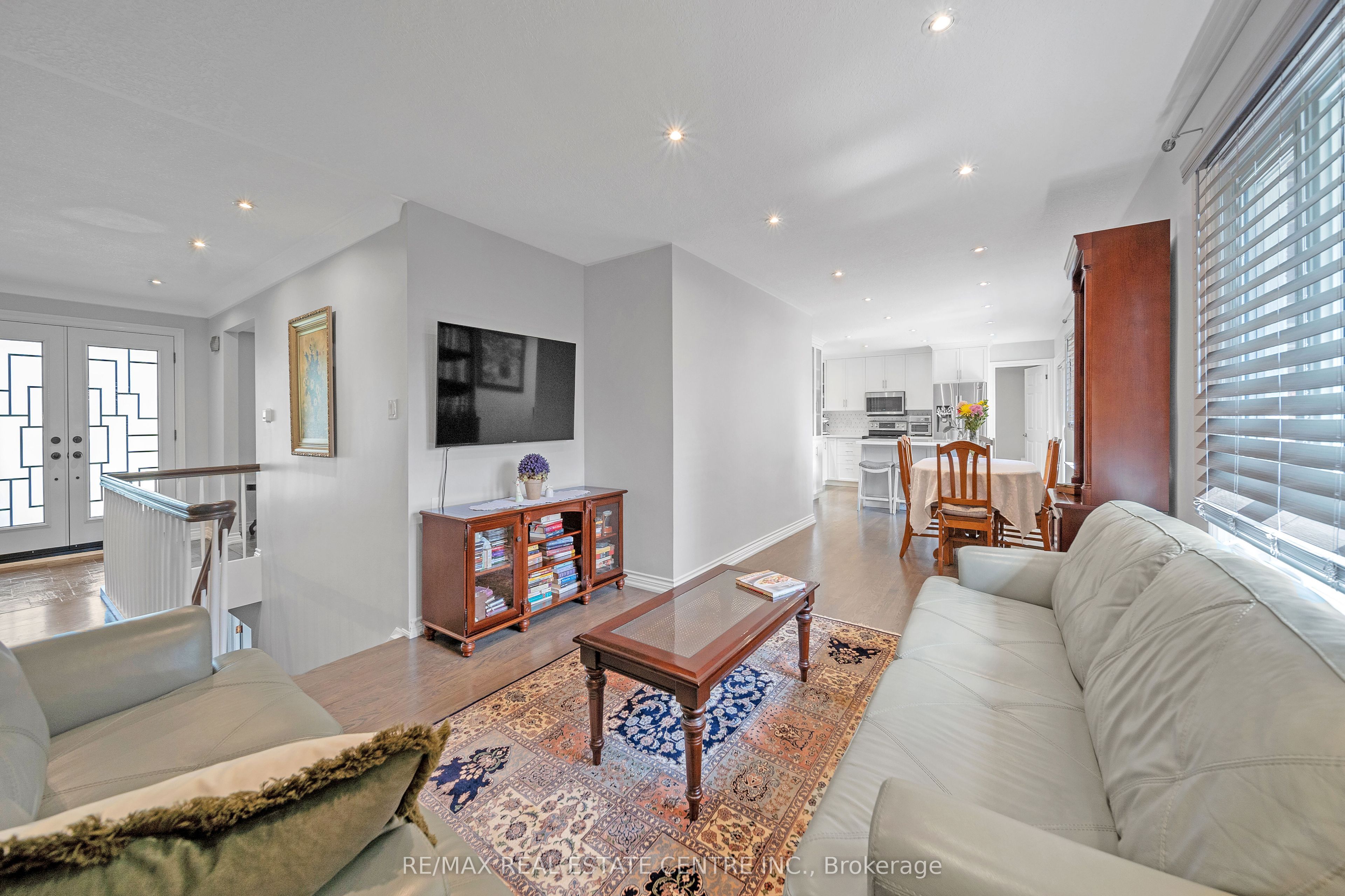 8438 9 Line Property Photo 16