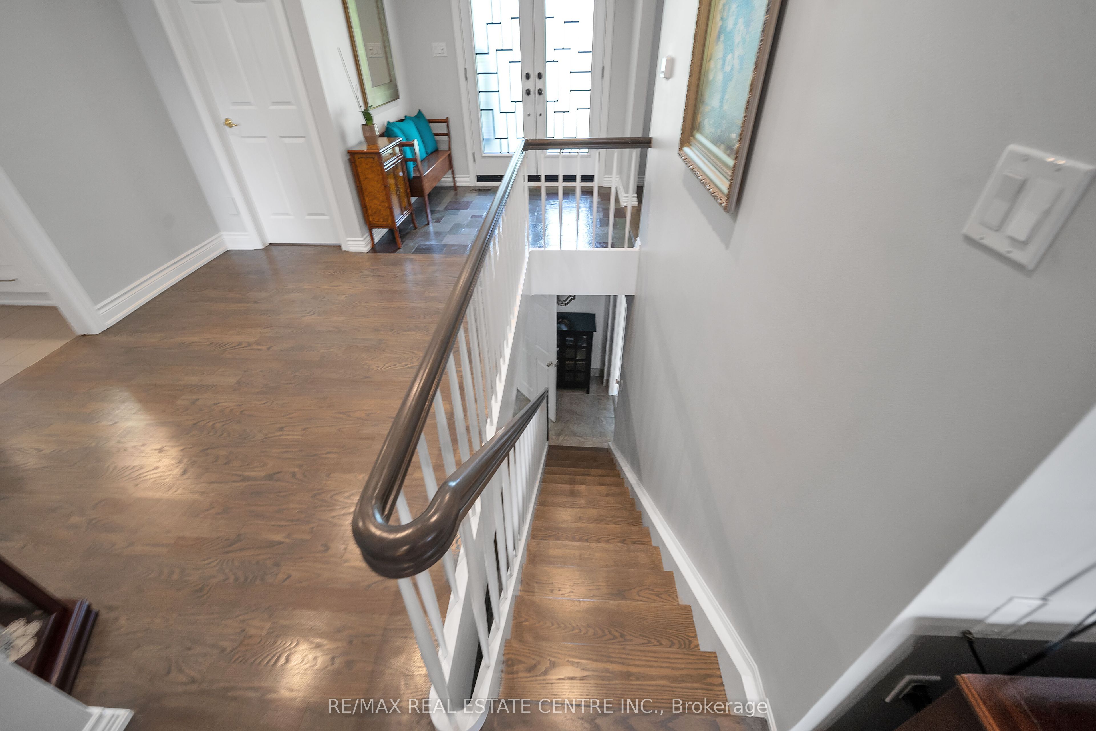 8438 9 Line Property Photo 25