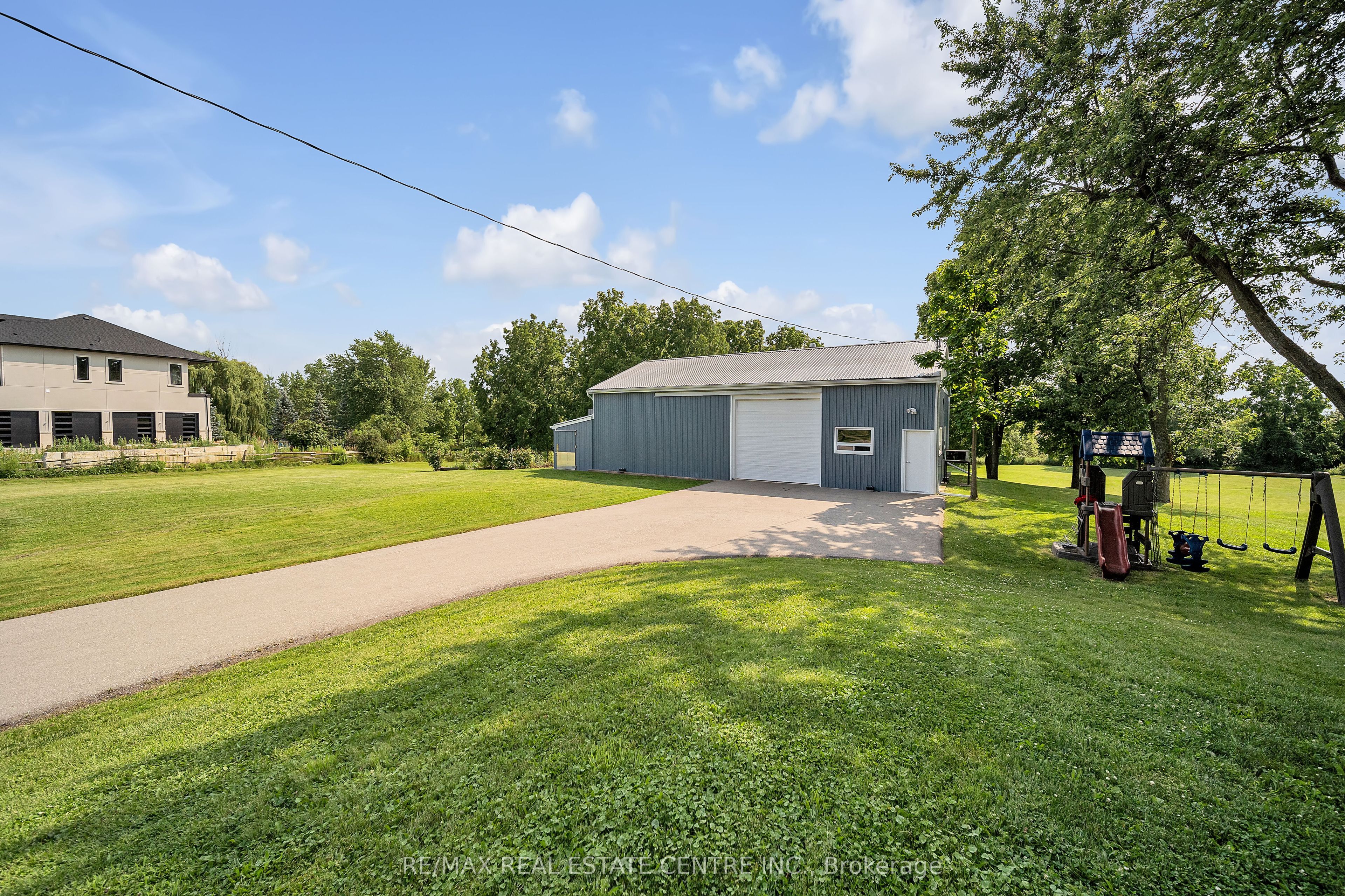 8438 9 Line Property Photo 40