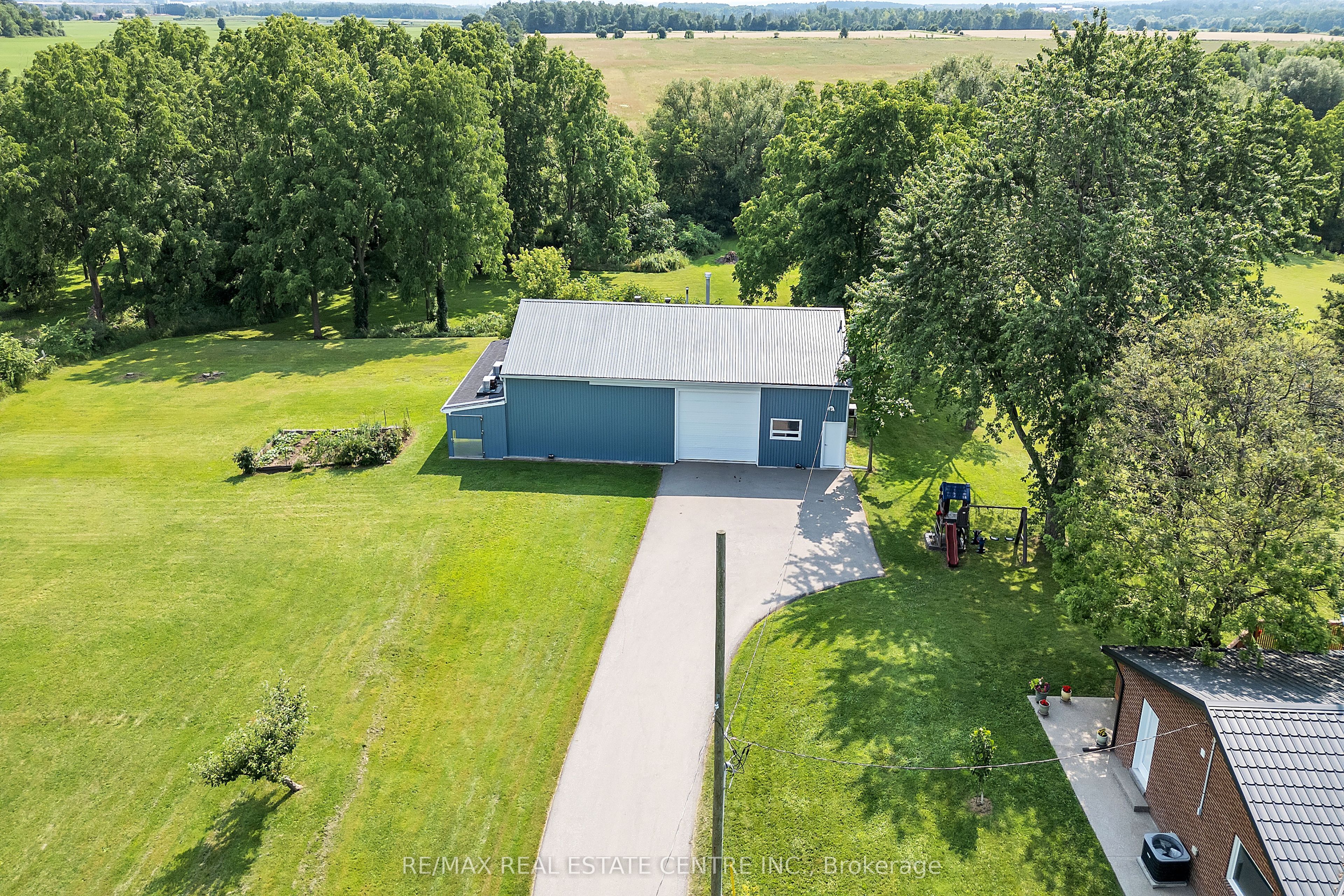 8438 9 Line Property Photo 46