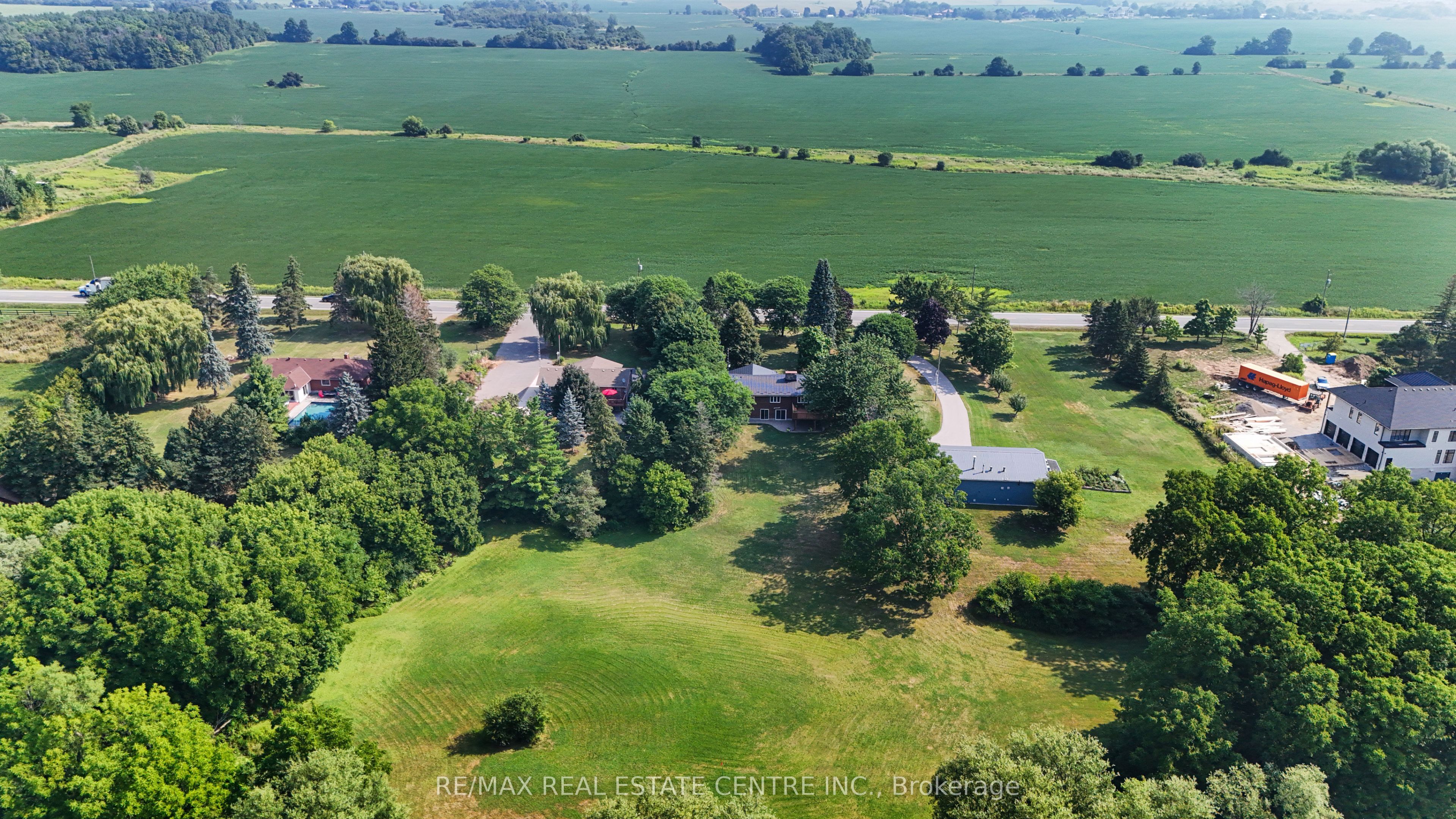 8438 9 Line Property Photo 50