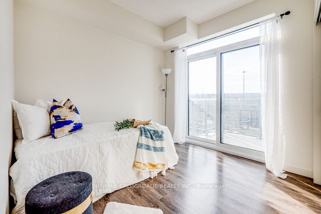 2093 Fairview St Property Photo 10