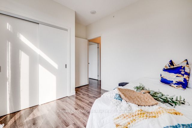 2093 Fairview St Property Photo 11