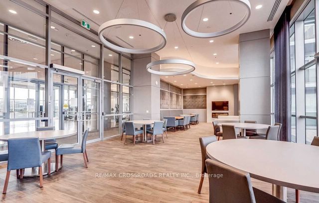 2093 Fairview St Property Photo 20