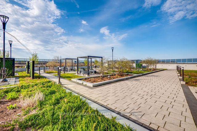 2093 Fairview St Property Photo 22