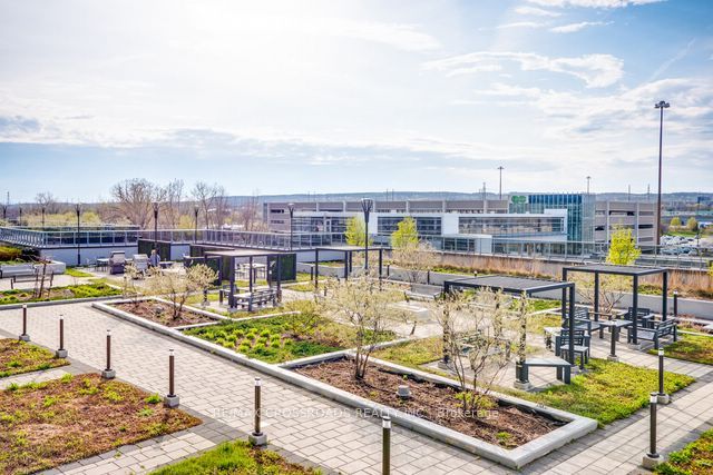 2093 Fairview St Property Photo 23