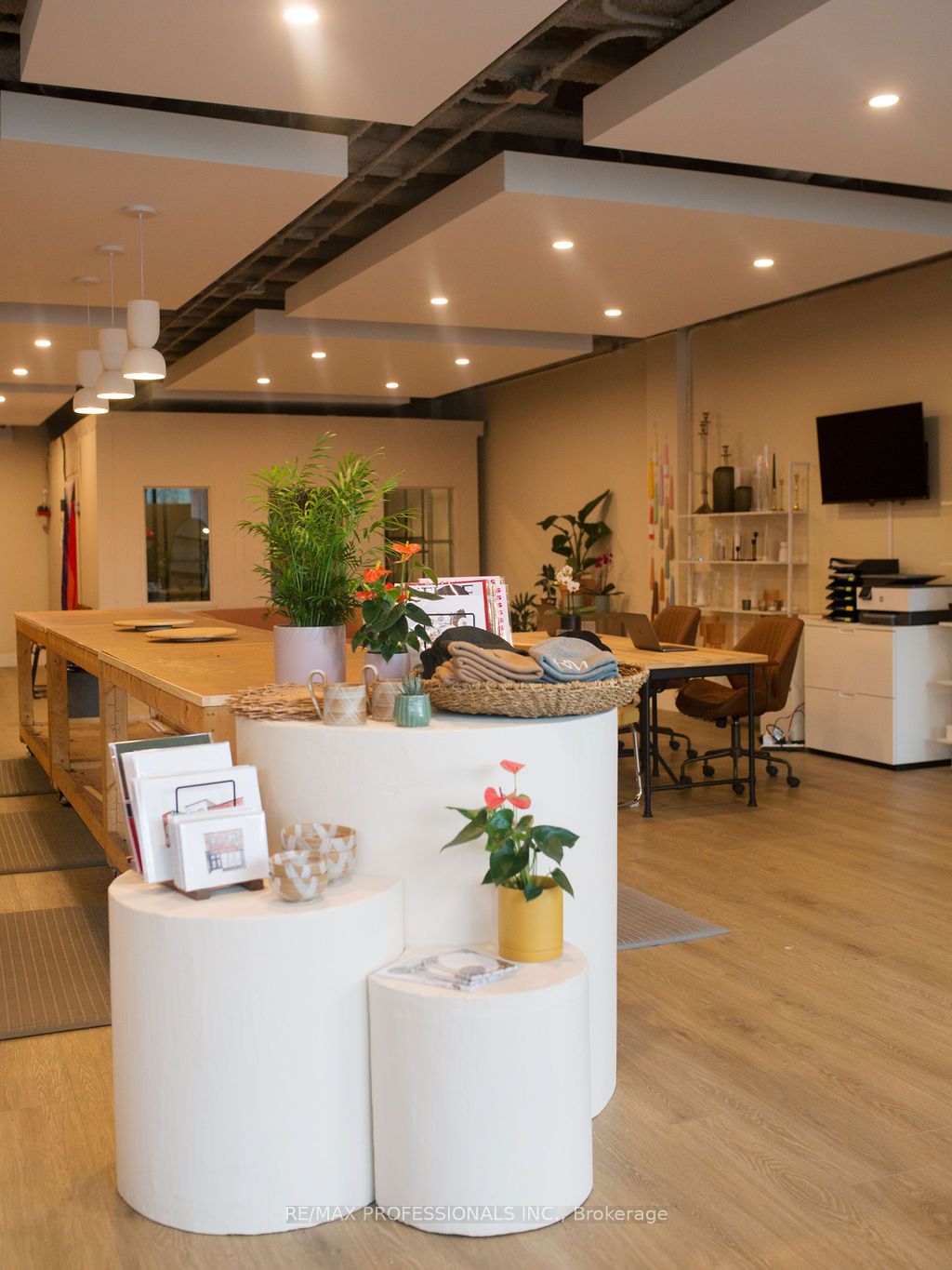 3261 Dundas Street W 1 Property Photo 9