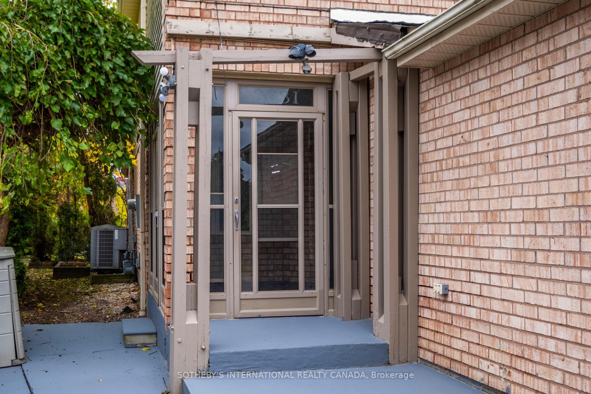 3631 Cherrington Cres Property Photo 2