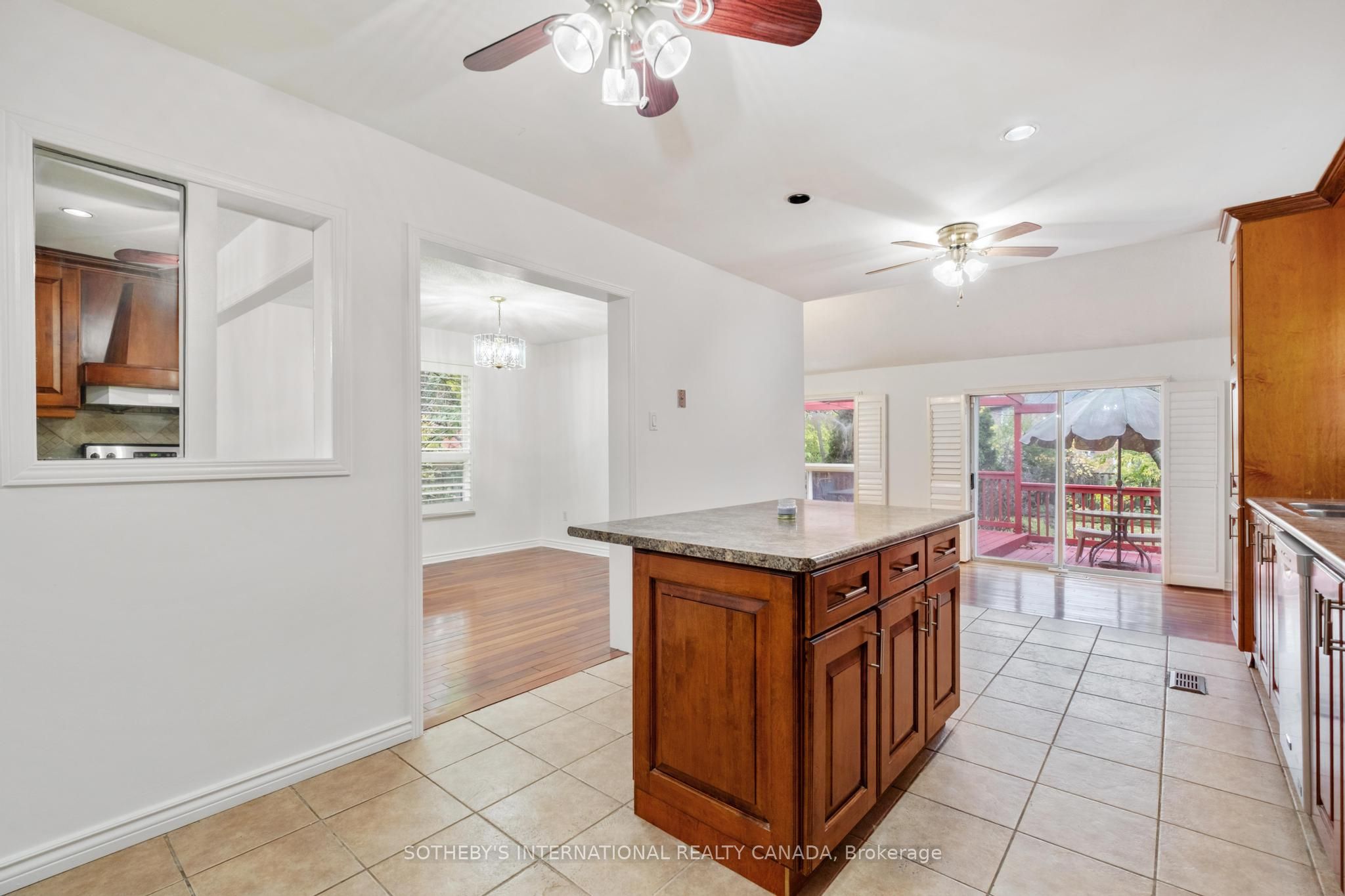 3631 Cherrington Cres Property Photo 10