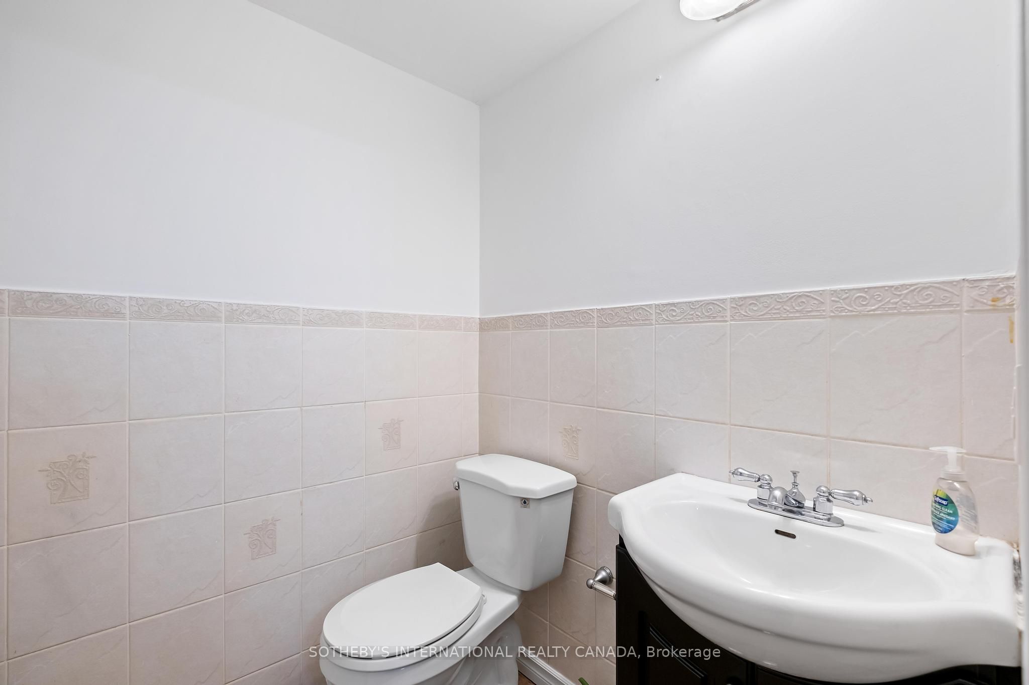 3631 Cherrington Cres Property Photo 16
