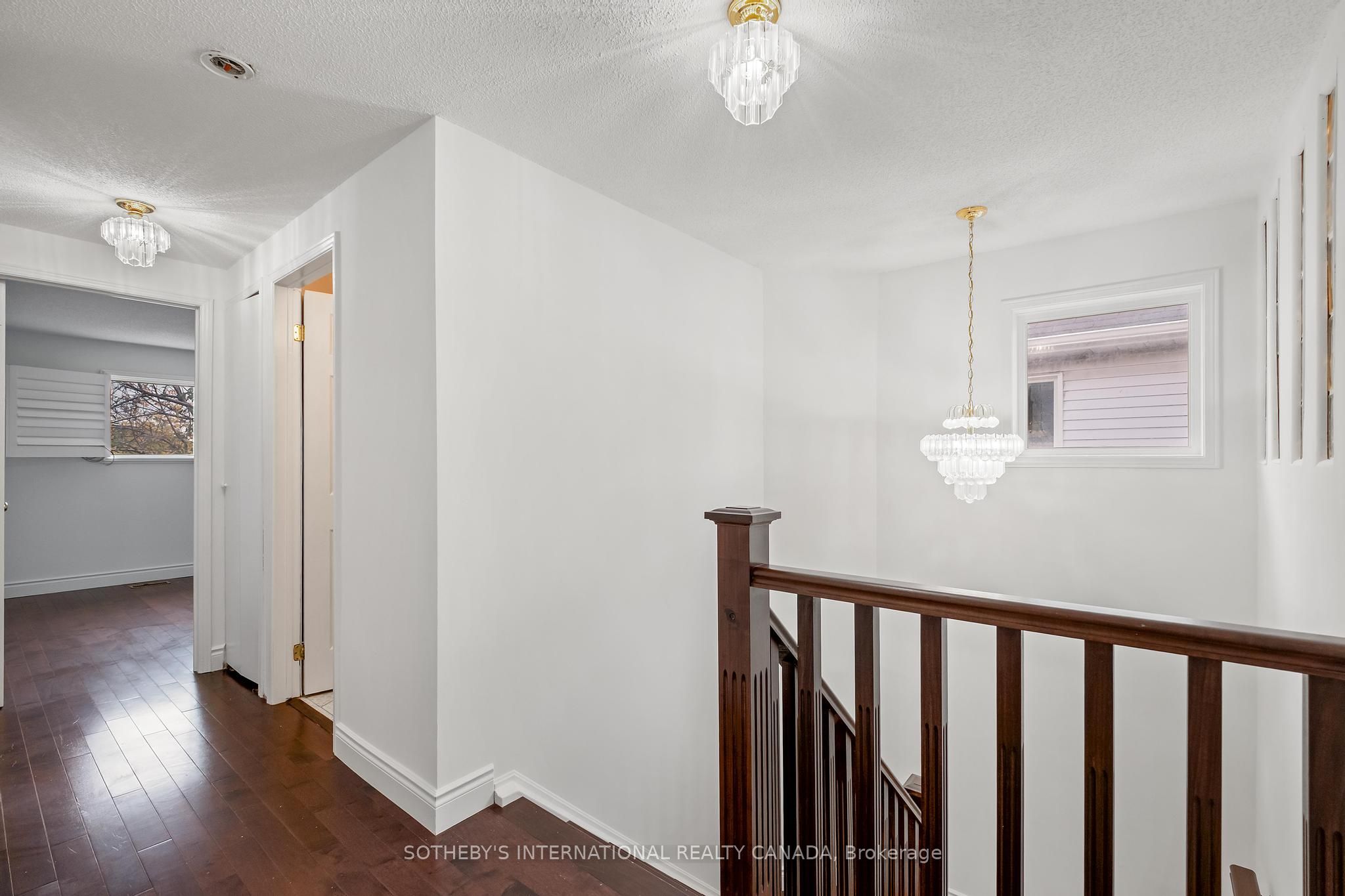 3631 Cherrington Cres Property Photo 17