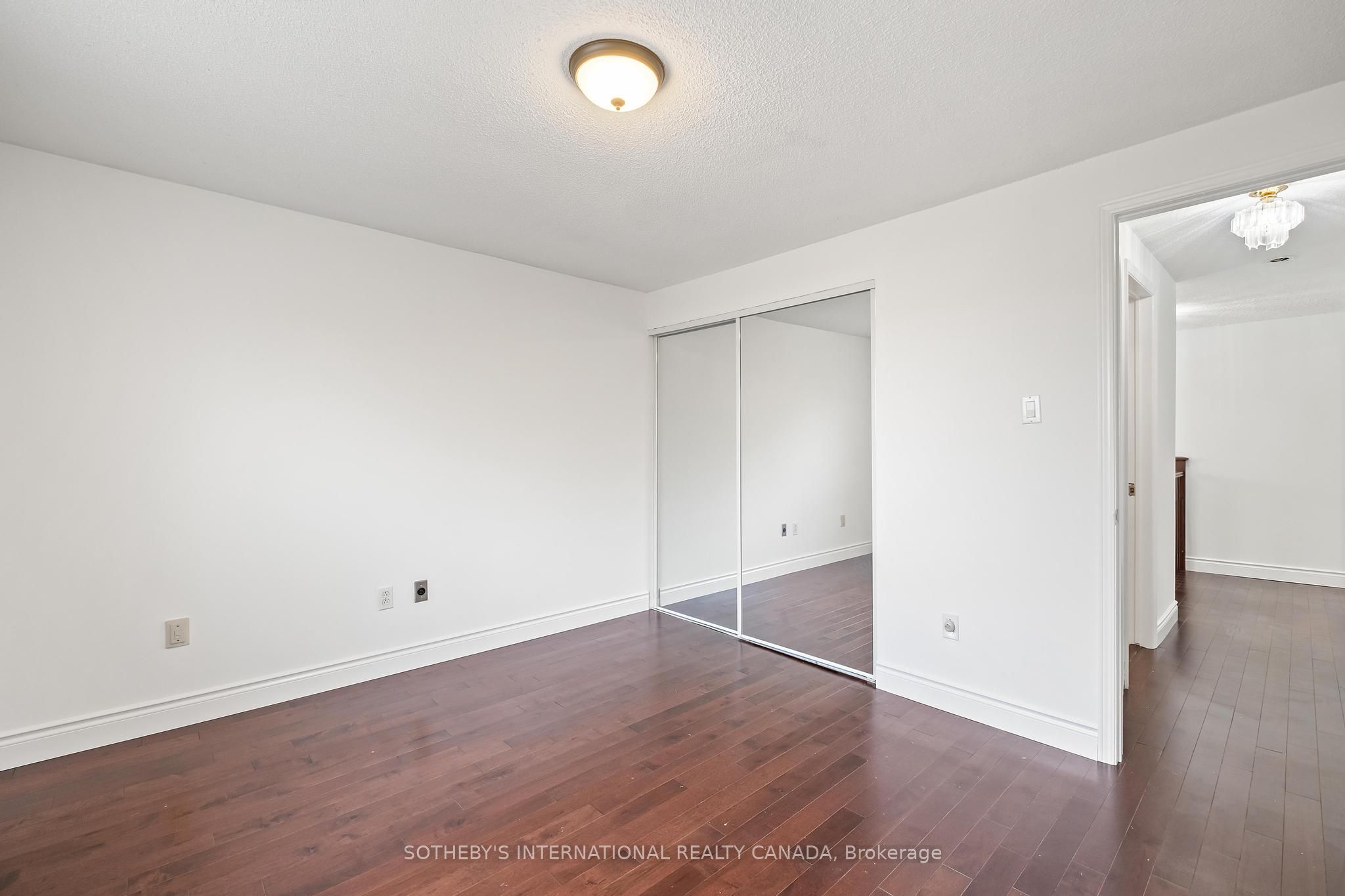 3631 Cherrington Cres Property Photo 27