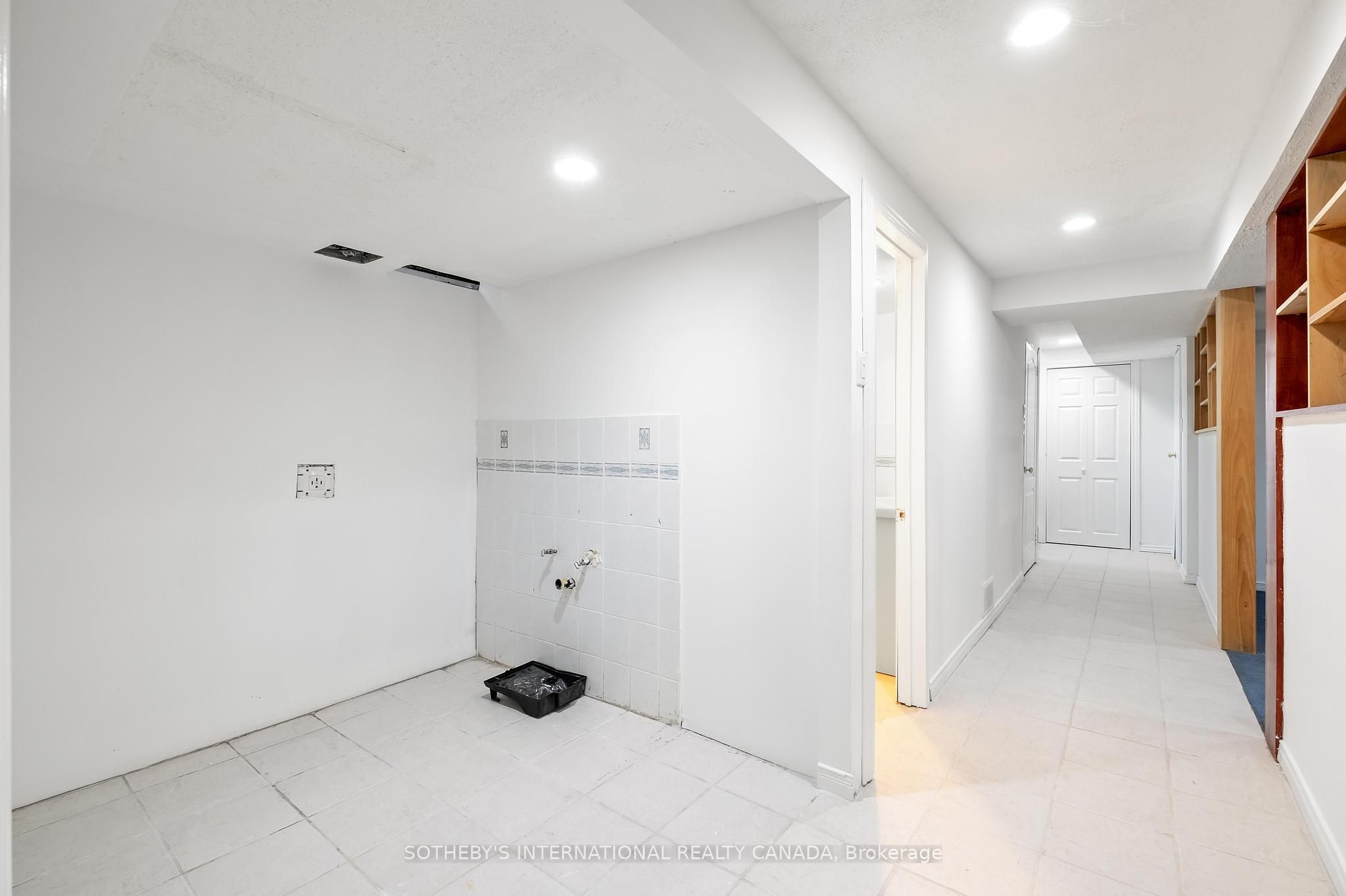 3631 Cherrington Cres Property Photo 34