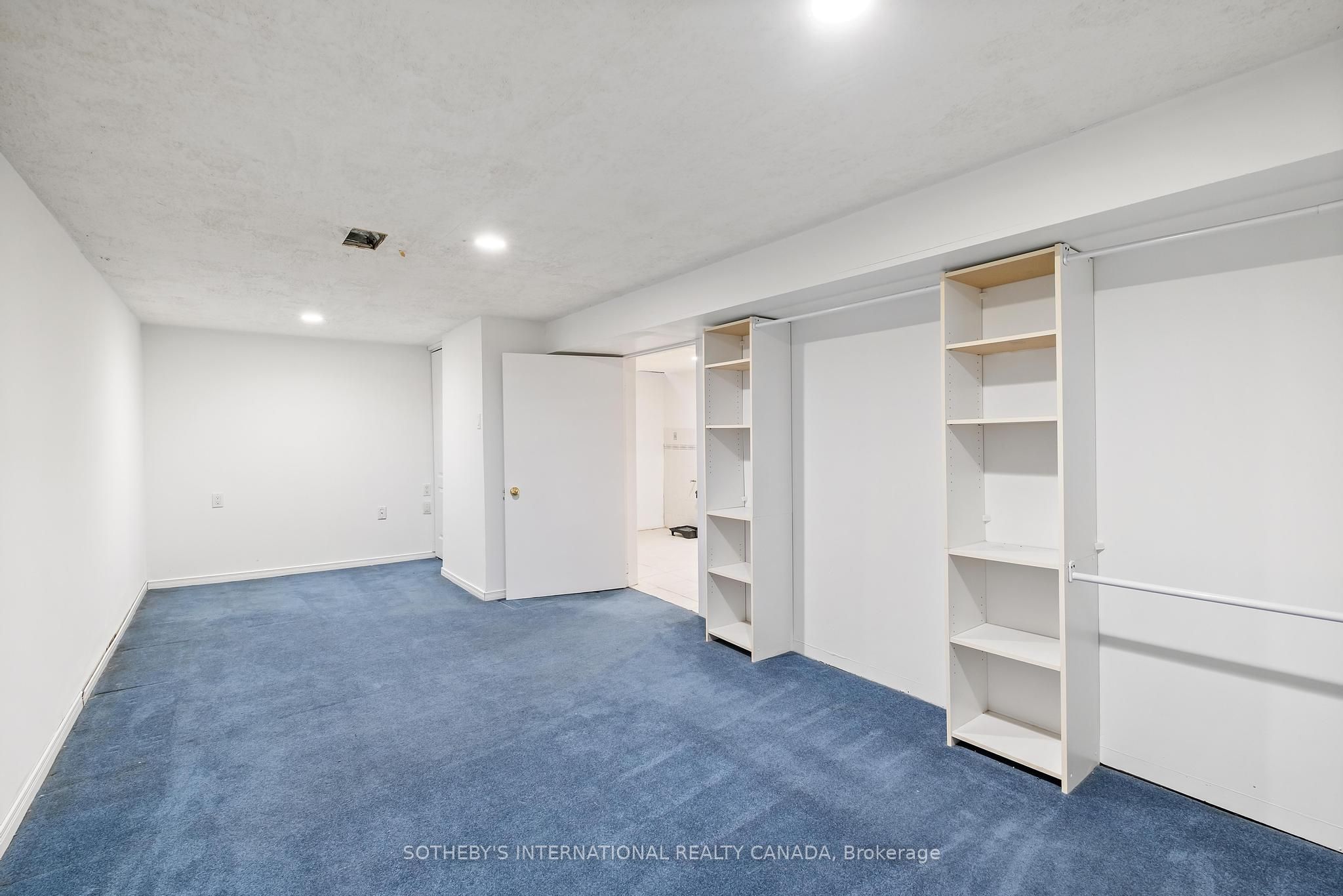 3631 Cherrington Cres Property Photo 35