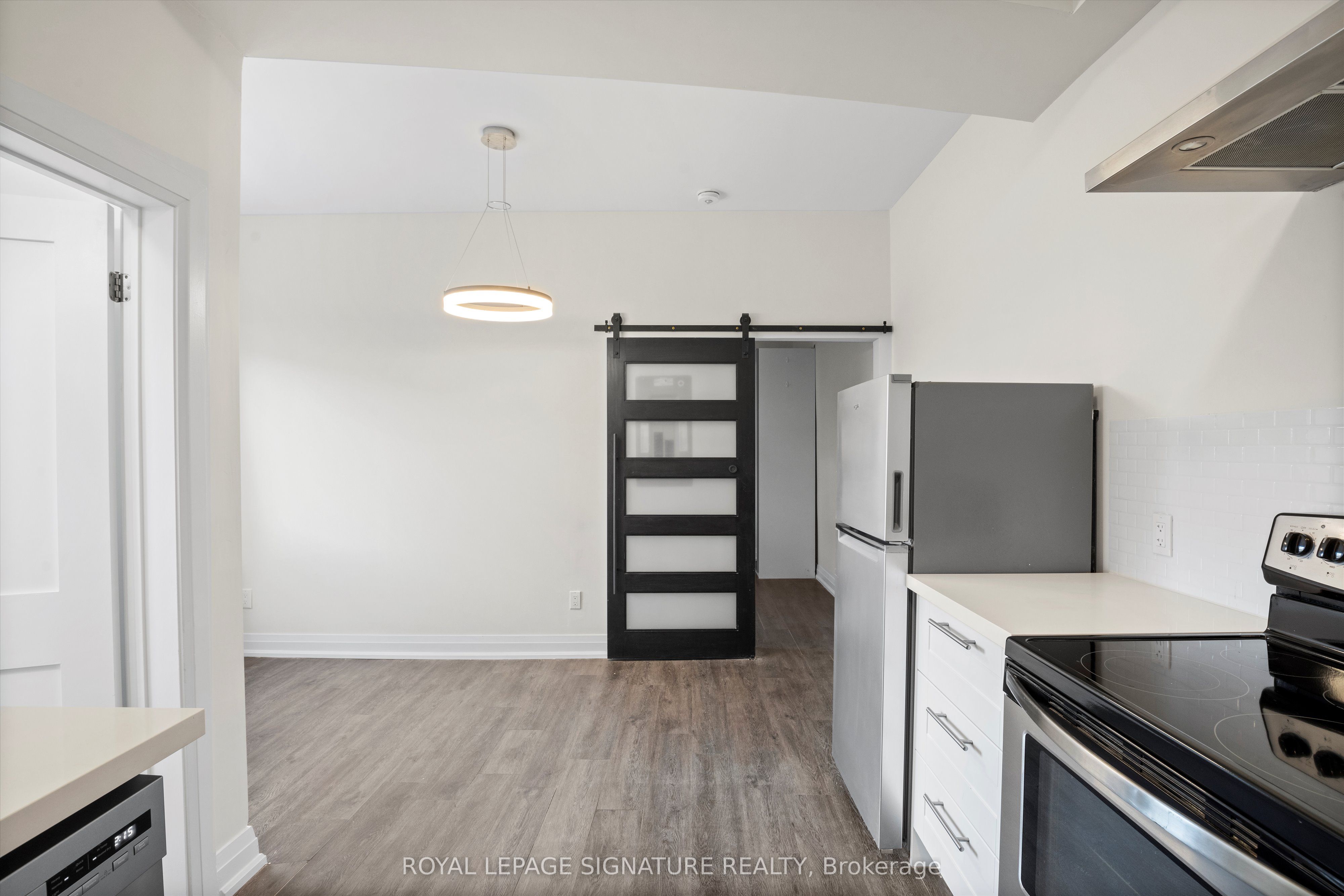 2563 Dundas Street W 4 Property Photo 4